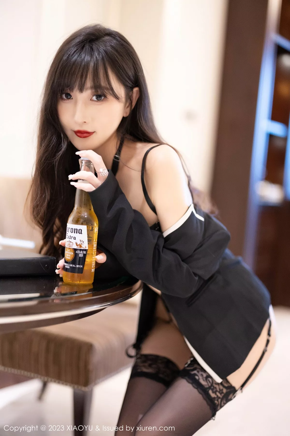秀人集.com_[XiaoYu画语界]Vol.1149_模特林星阑脱黑色上衣露性感黑色情趣服饰配黑丝吊袜魅惑写真85P