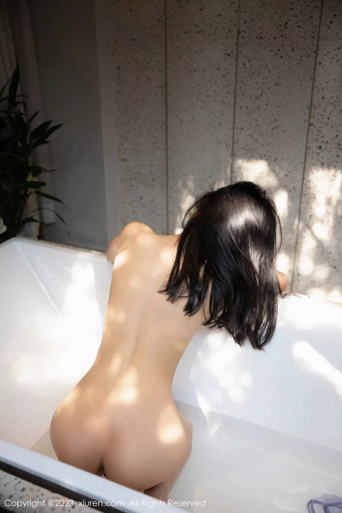 秀人集.com_[XiuRen秀人网]No.7742_模特糖豆sisi性感淡黄连衣裙露白色蕾丝内衣配原色丝袜诱惑写真62P