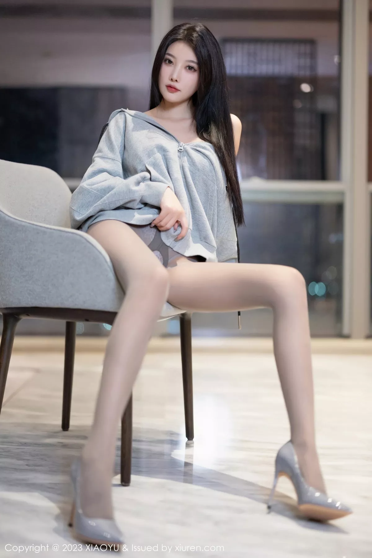 秀人集.com_[XiaoYu画语界]Vol.1156_女神杨晨晨Yome灰色蕾丝内衣配开档灰丝秀丰腴身材诱惑写真100P