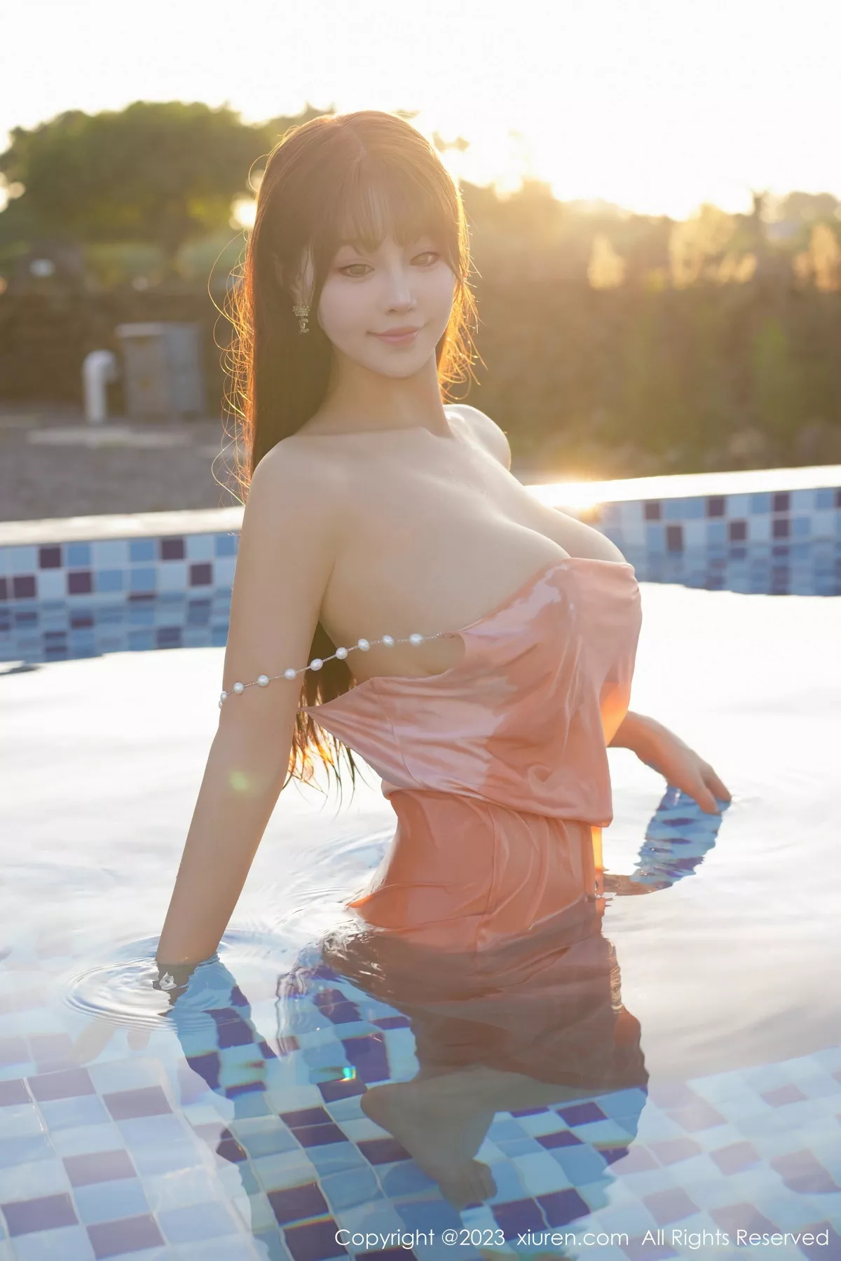 秀人集.com_[XiuRen秀人网]No.7747_女神朱可儿Flora性感吊带长裙+粉色情趣服饰秀丰满身材诱惑写真70P