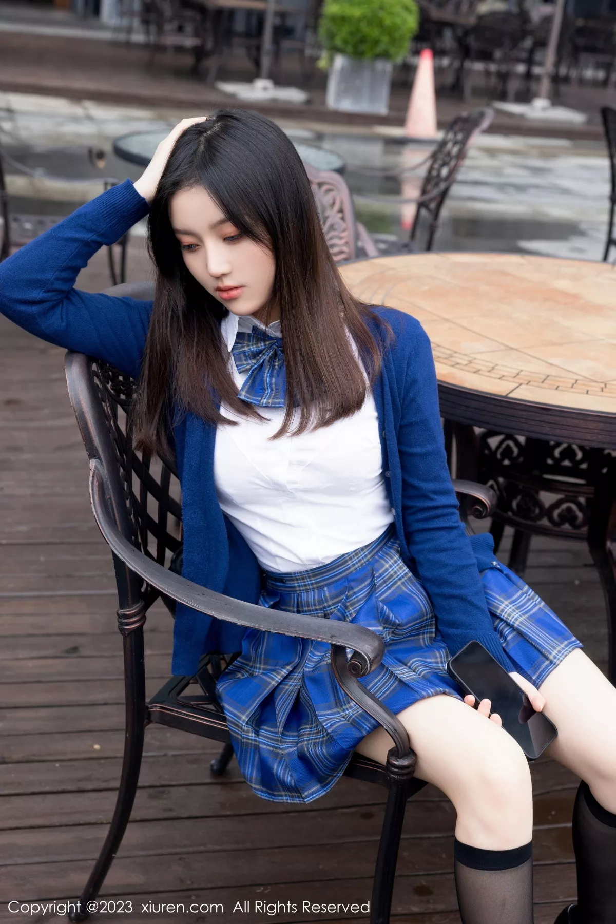 秀人集.com_[XiuRen秀人网]No.7754_模特豆瓣酱性感蓝色上衣配蓝色格子短裙露白色蕾丝内衣诱惑写真92P