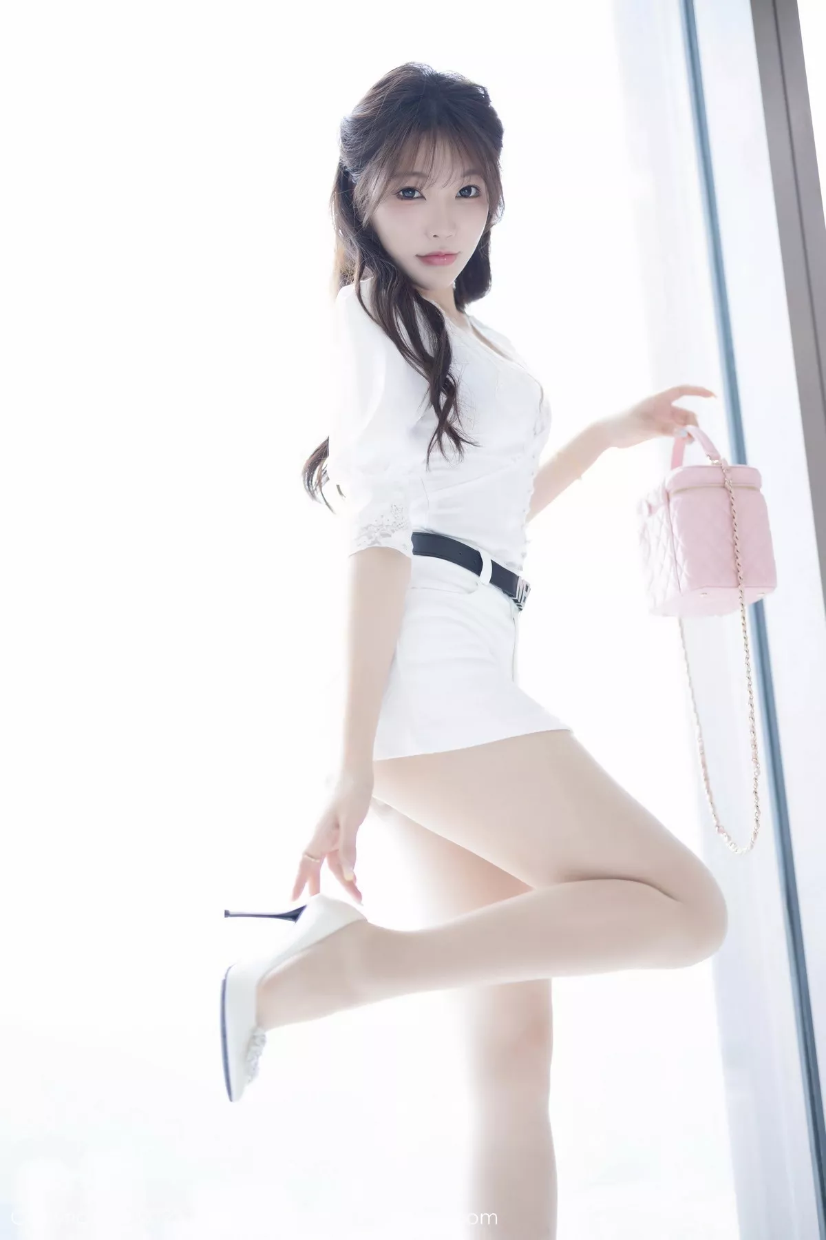 秀人集.com_[XiaoYu画语界]Vol.1158_女神徐莉芝性感连衣短裙+银白色高叉连体衣秀曼妙身姿诱惑写真83P