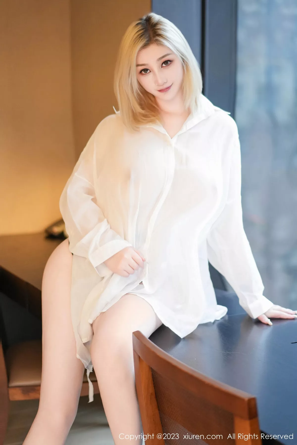 秀人集.com_[XiuRen秀人网]No.7780_女神妲己_Toxic性感白色薄透衬衣秀丰满身材雪峰美臀诱惑写真70P