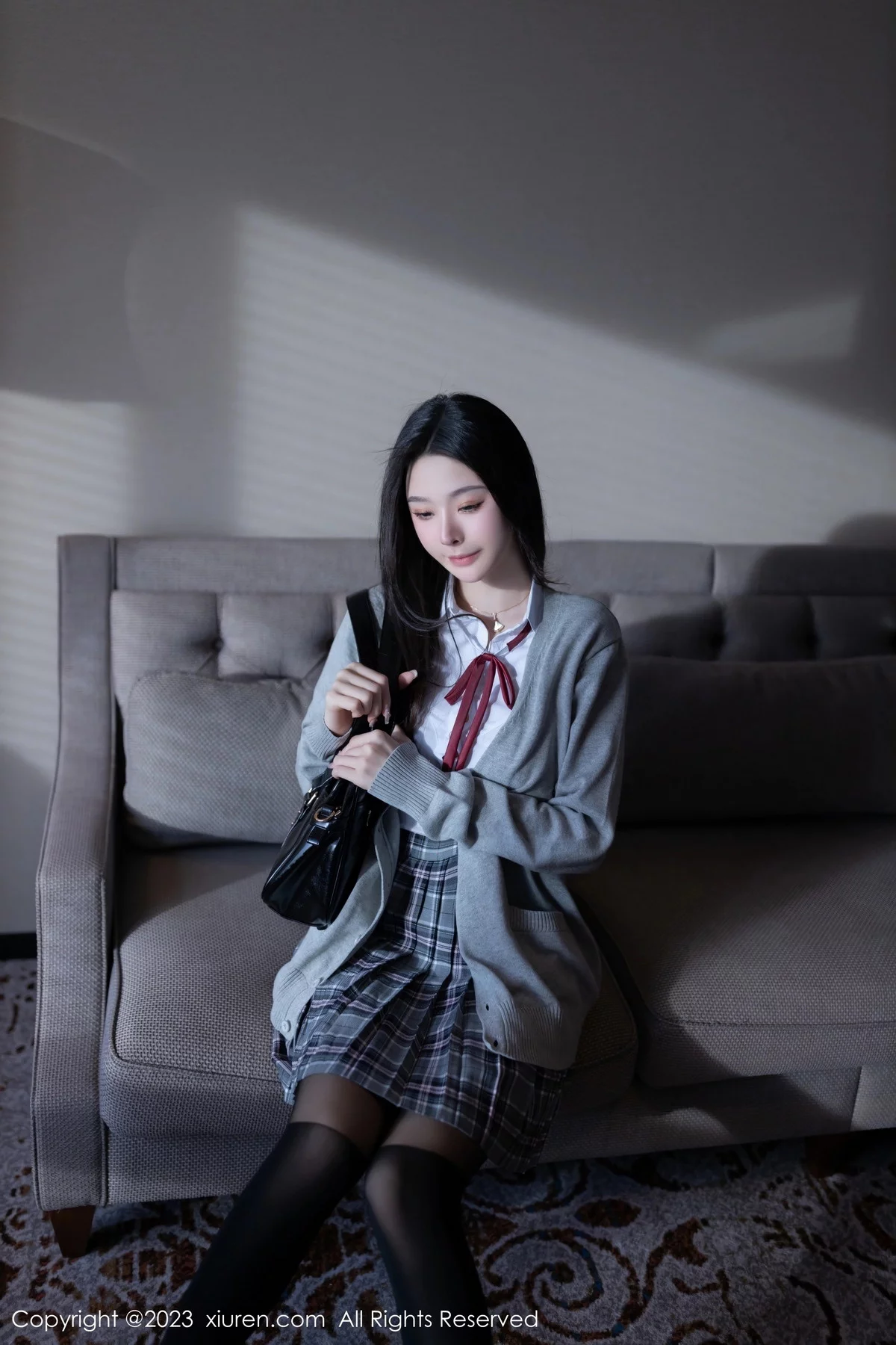 秀人集.com_[XiuRen秀人网]No.7809_模特小逗逗性感学妹制服露薄纱蕾丝情趣内衣秀曼妙身姿诱惑写真77P