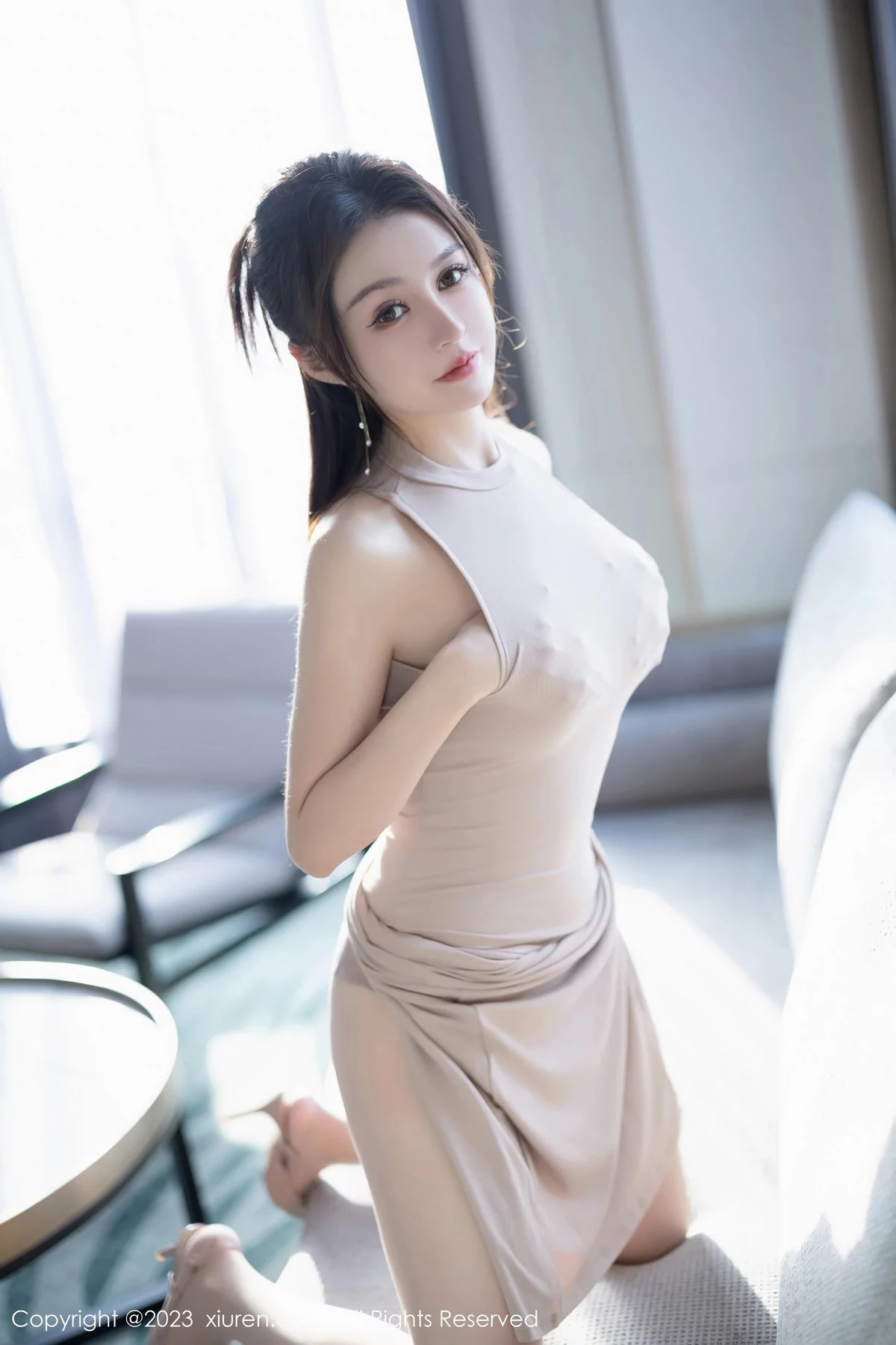 秀人集.com_[XiuRen秀人网]No.7824_模特唐宁宁性感杏色收身连衣长裙配开档肉丝秀曼妙身姿诱惑写真83P