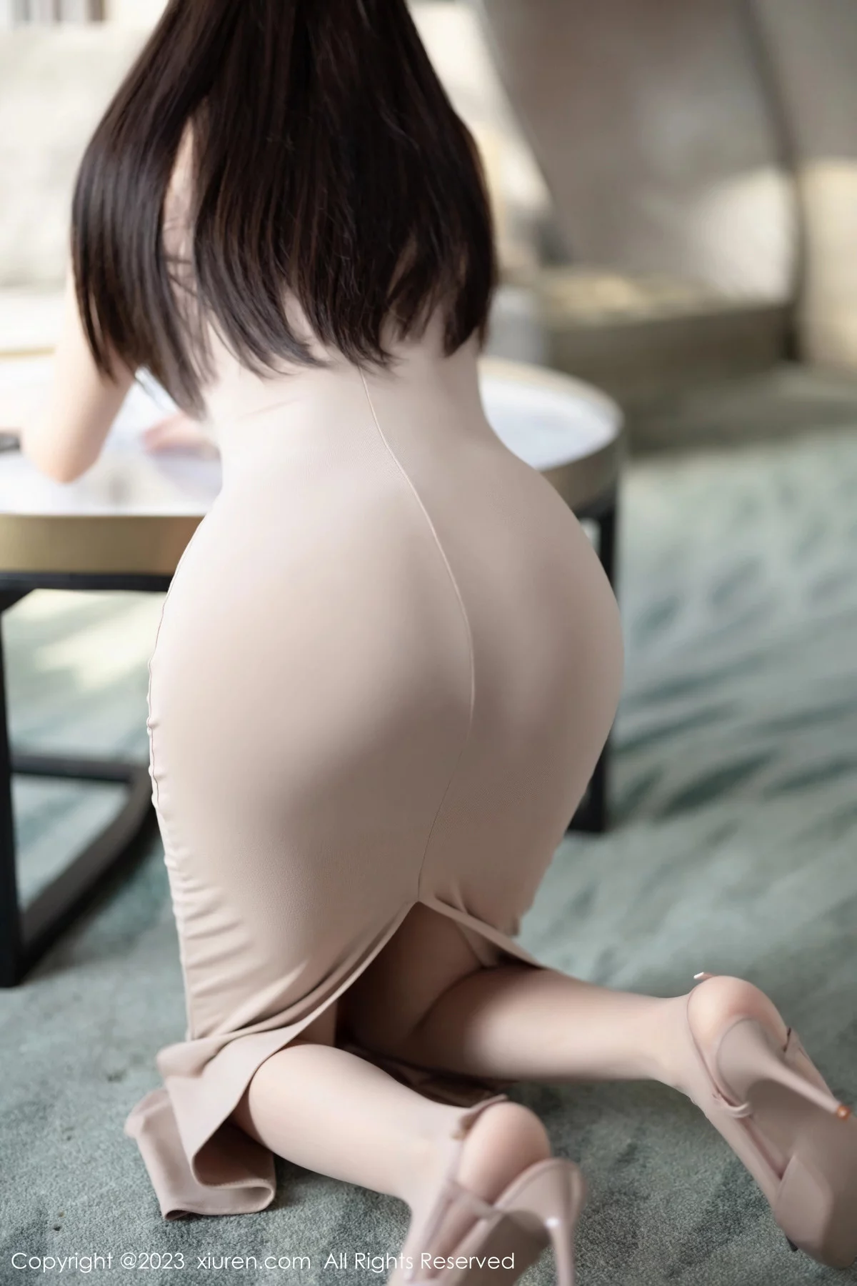 秀人集.com_[XiuRen秀人网]No.7824_模特唐宁宁性感杏色收身连衣长裙配开档肉丝秀曼妙身姿诱惑写真83P