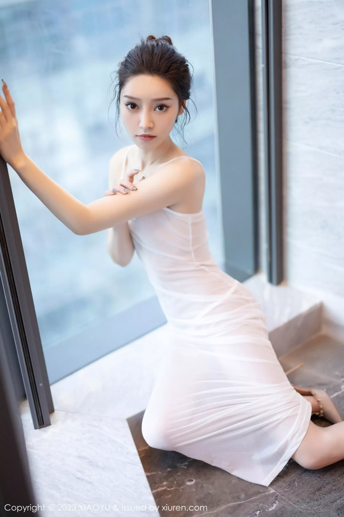 秀人集.com_[XiaoYu画语界]Vol.1152_模特苏曼兮性感米色服饰配白色丝袜+白色薄纱长裙迷人诱惑写真83P