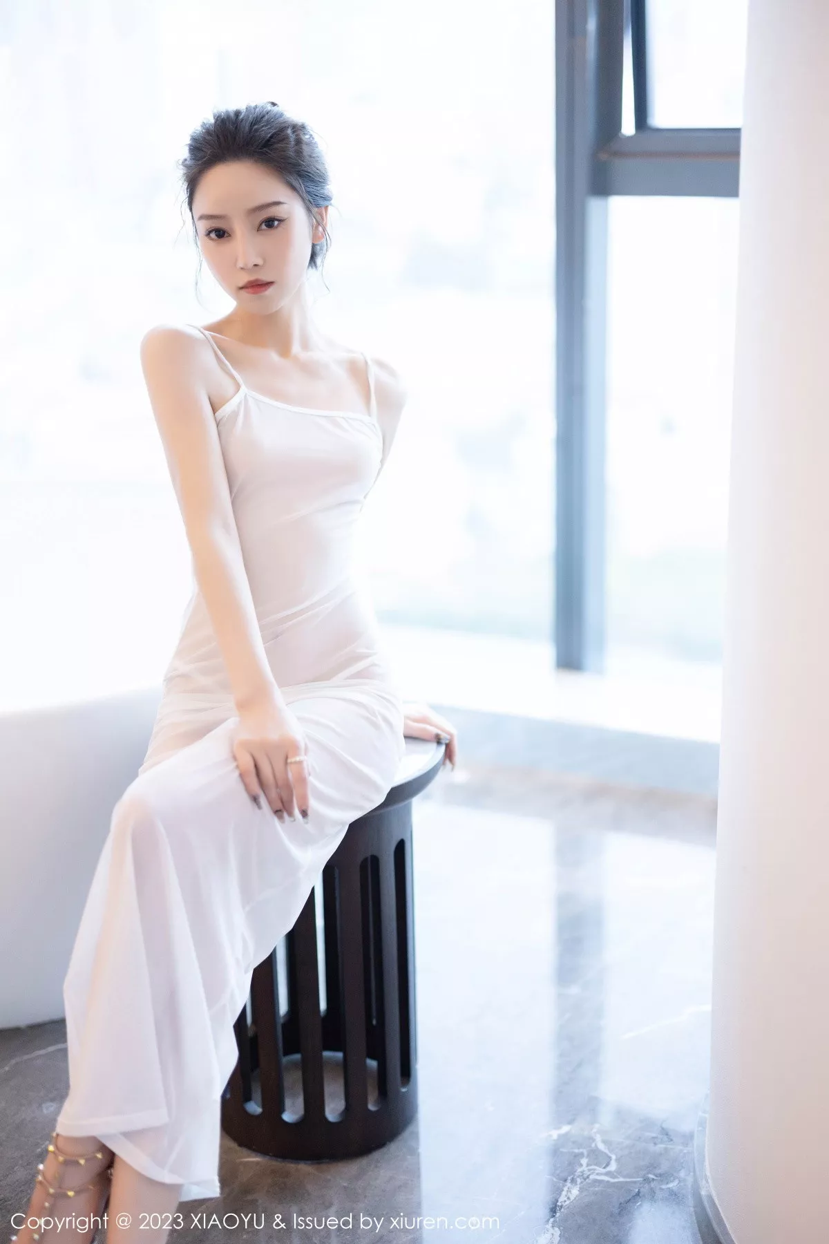 秀人集.com_[XiaoYu画语界]Vol.1152_模特苏曼兮性感米色服饰配白色丝袜+白色薄纱长裙迷人诱惑写真83P