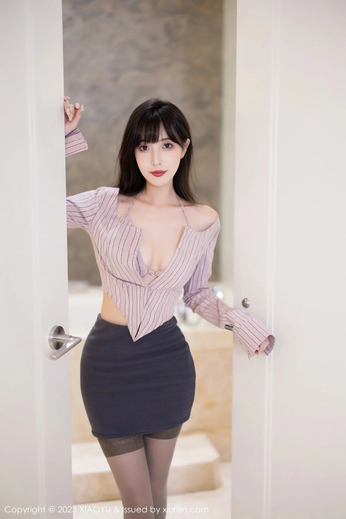 秀人集.com_[XiaoYu画语界]Vol.1173_模特林星阑灰短裙配黑丝吊袜+红色情趣服饰秀曼妙身姿诱惑写真83P