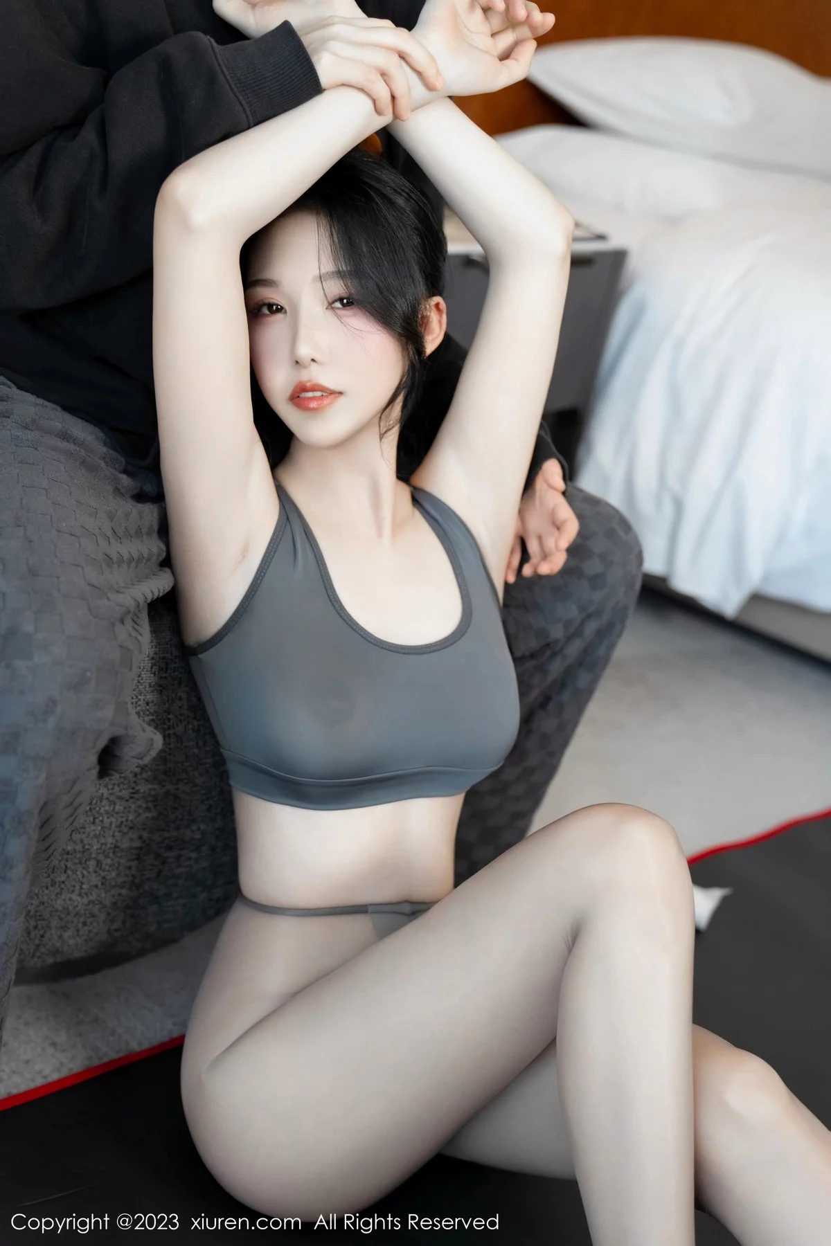 秀人集.com_[XiuRen秀人网]No.7882_模特利世性感灰色瑜伽服饰配超薄无内灰丝秀曼妙身姿诱惑写真80P