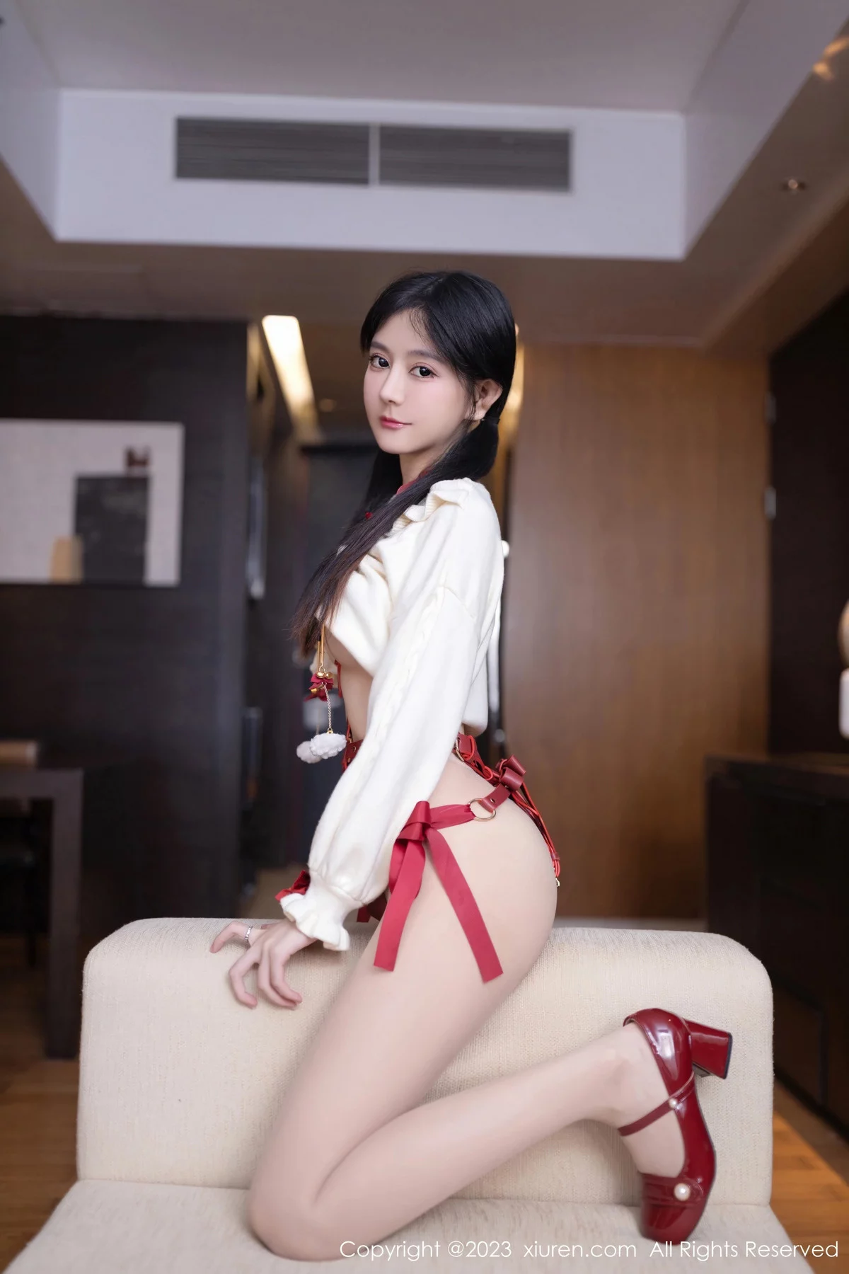 秀人集.com_[XiuRen秀人网]No.7890_模特幼幼红色裙子露性感红色情趣饰品秀火辣身材极致诱惑写真80P
