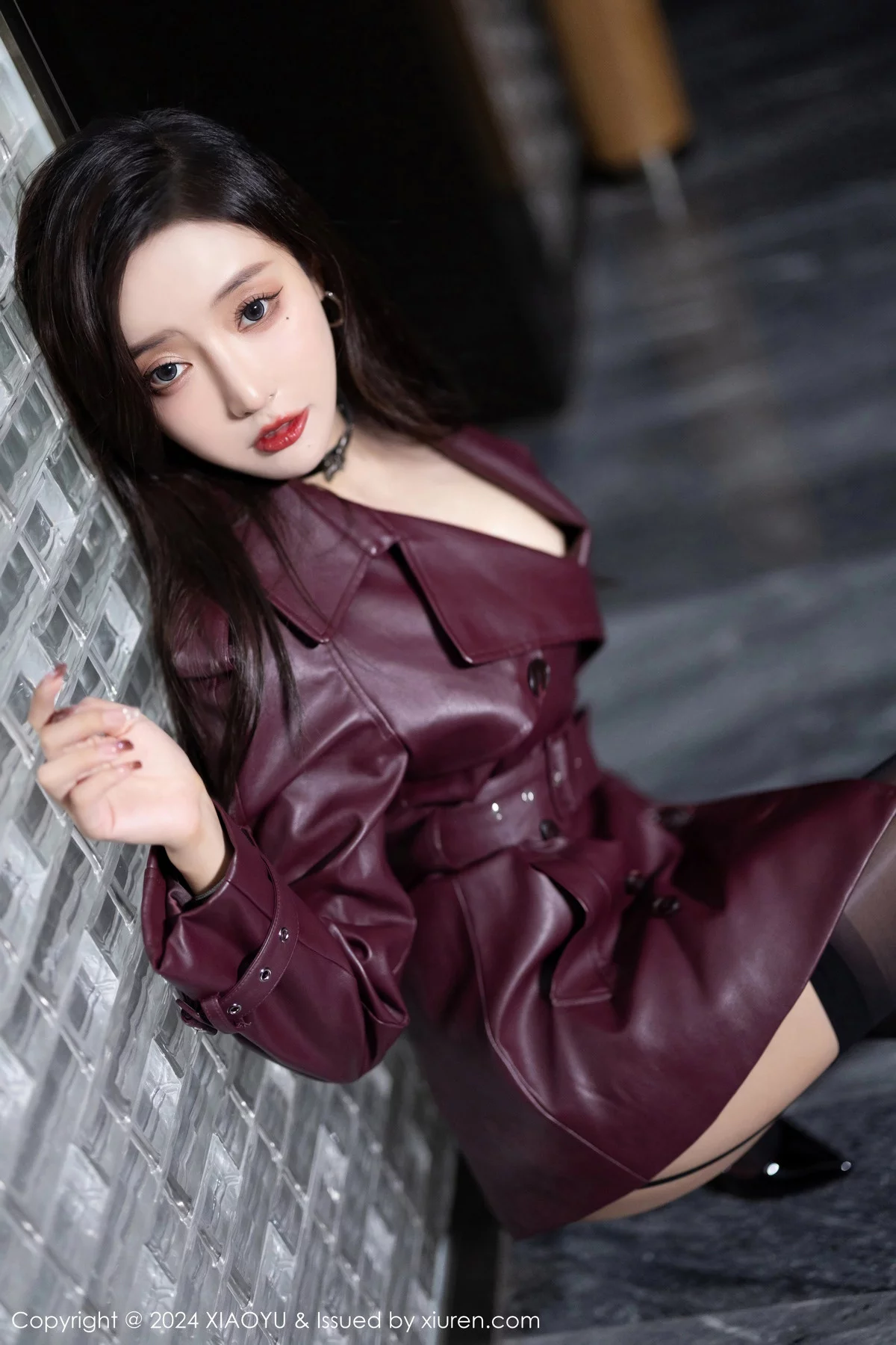 秀人集.com_[XiaoYu画语界]Vol.1177_女神王馨瑶yanni暗红皮衣露黑色蕾丝情趣服秀曼妙身姿诱惑写真83P