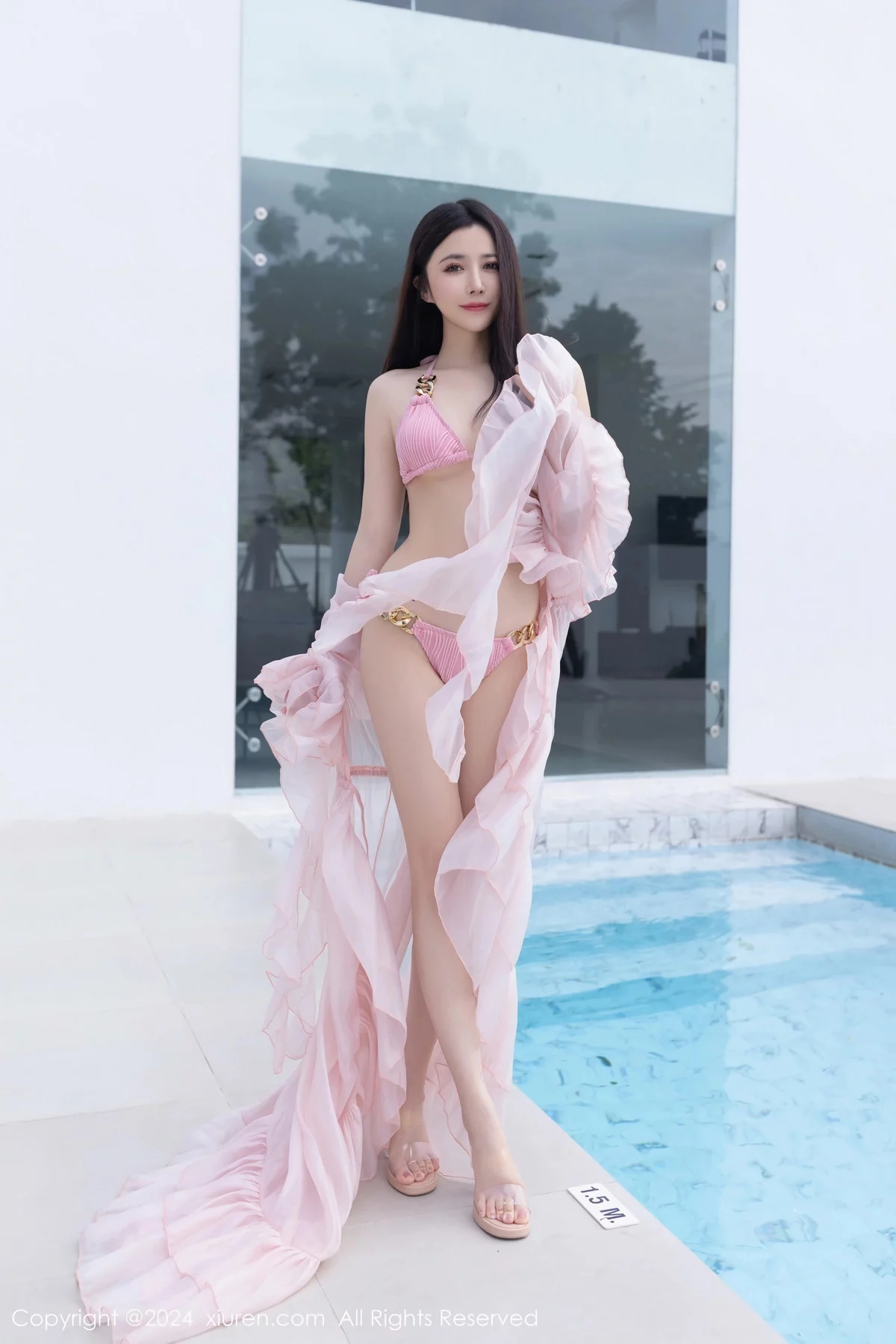 秀人集.com_[XiuRen秀人网]No.7920_模特鱼子酱Fish泳池边性感粉色比基尼服饰秀曼妙身姿诱惑写真81P