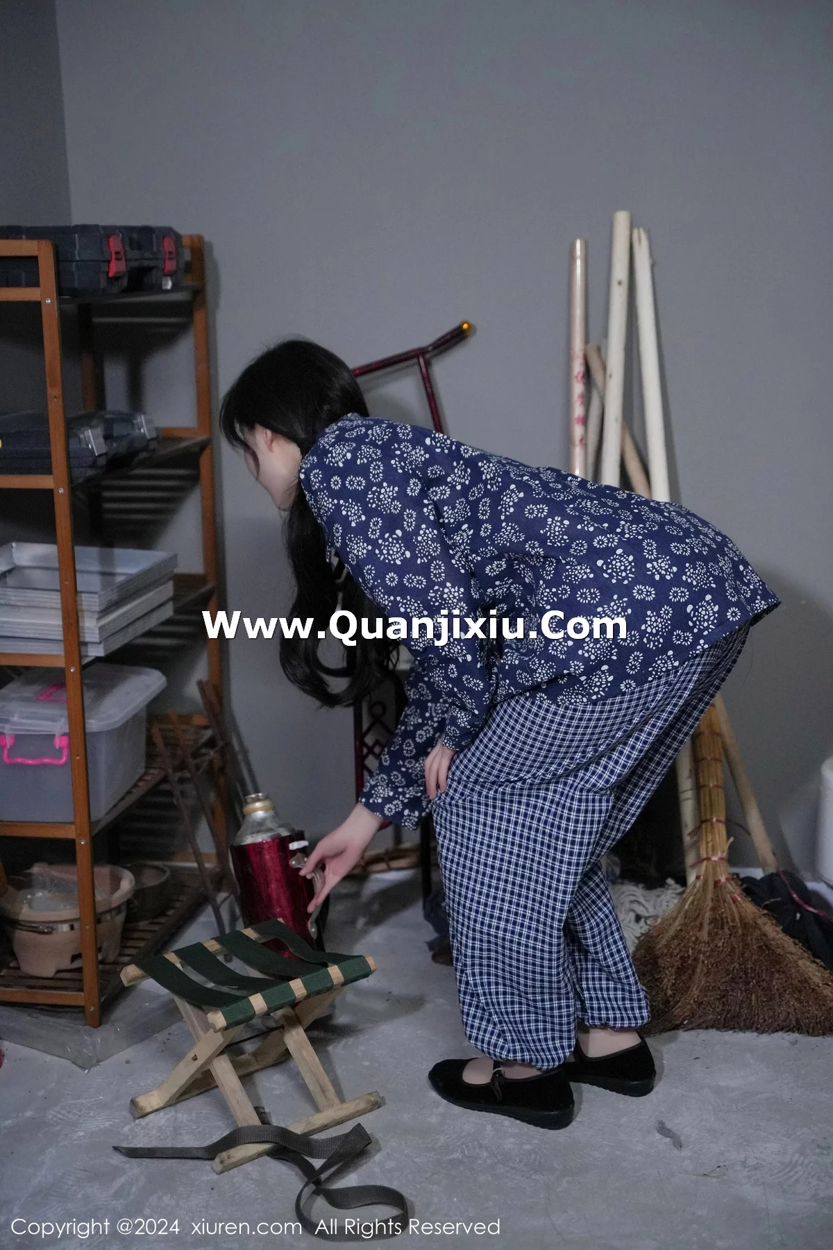 秀人集.com_[XiuRen秀人网]No.7915_女神Carol周妍希宿舍拍摄私房床上超薄肉丝秀翘臀美腿诱惑写真86P