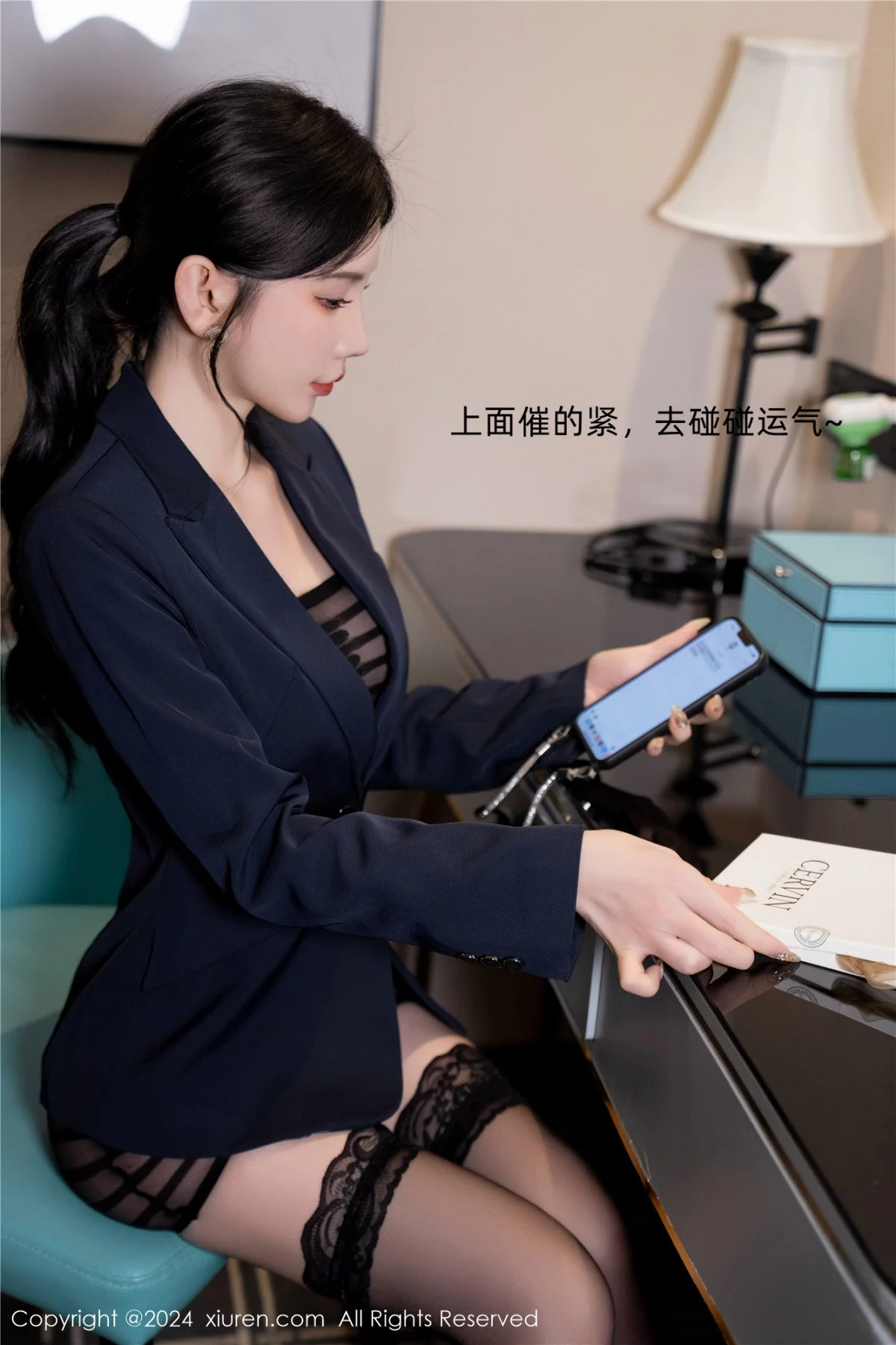 秀人集.com_[XiuRen秀人网]No.7956_女神周于希Sally性感深色上衣露超薄黑丝秀惹火身材撩人诱惑写真98P