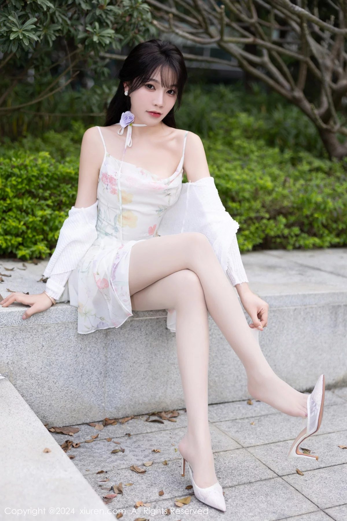 秀人集.com_[XiuRen秀人网]No.7959_女神徐莉芝Booty性感白色短裙+黑色情趣服饰秀曼妙身姿诱惑写真82P