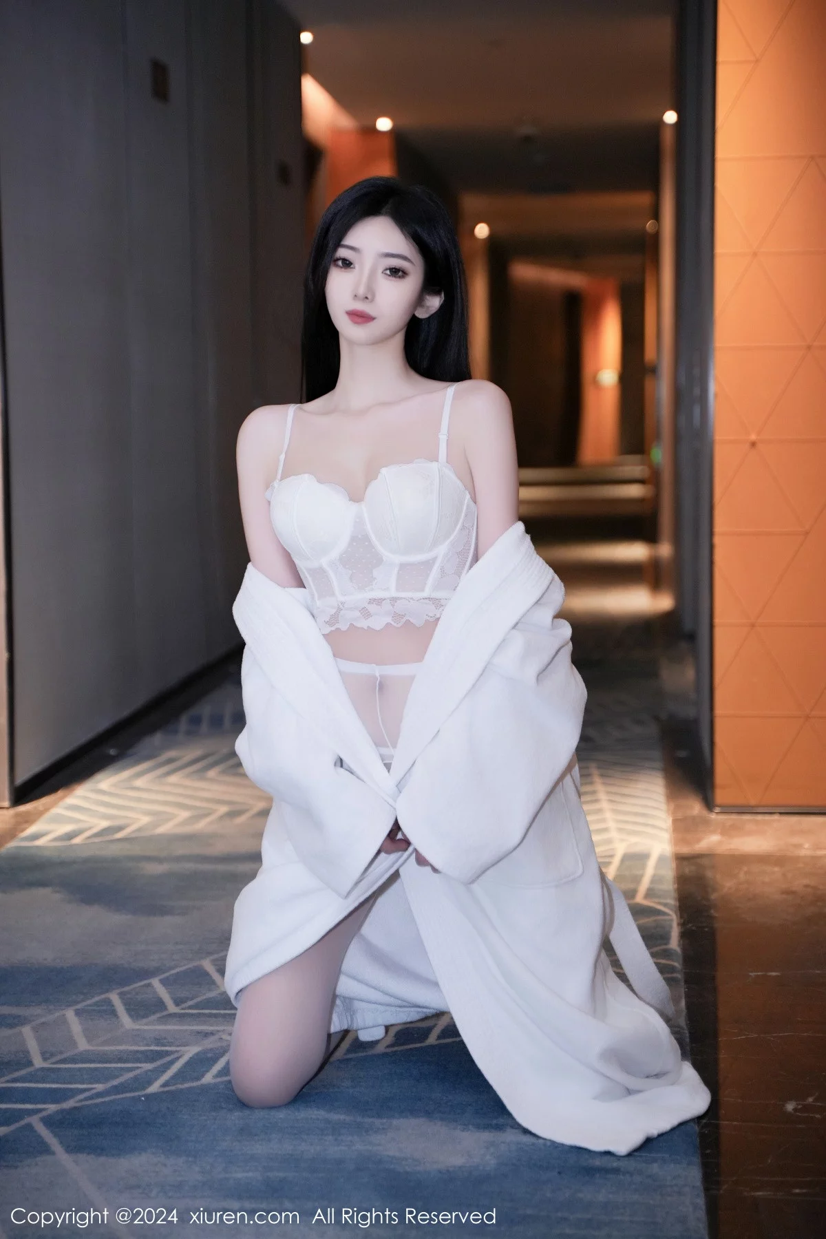 秀人集.com_[XiuRen秀人网]No.7960_模特安琪Yee白色睡袍露性感白色蕾丝情趣内衣秀丰腴身材诱惑写真64P