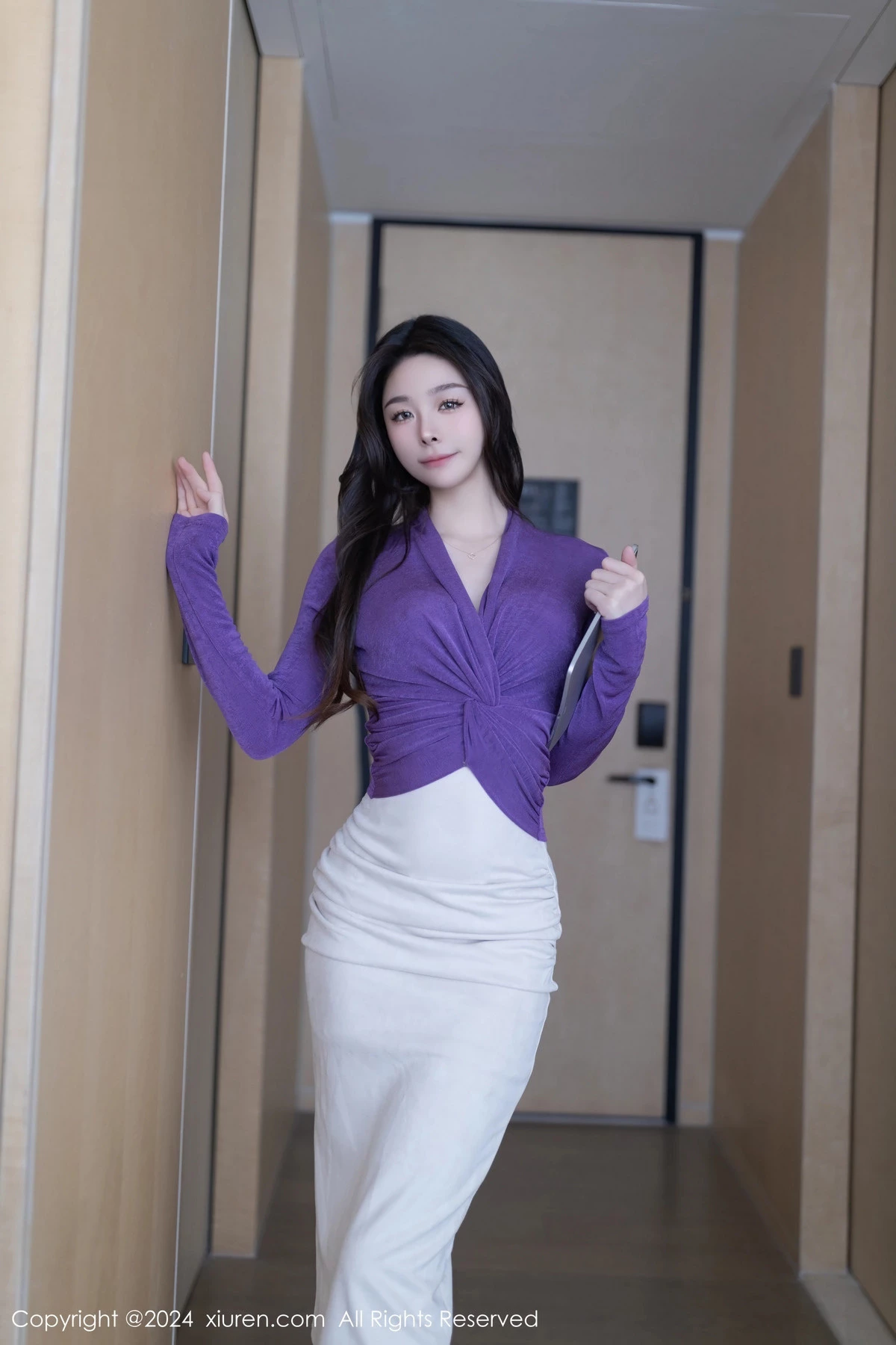 秀人集.com_[XiuRen秀人网]No.7982_模特小逗逗经理角色扮演性感轻透花纹内衣秀曼妙身姿诱惑写真80P
