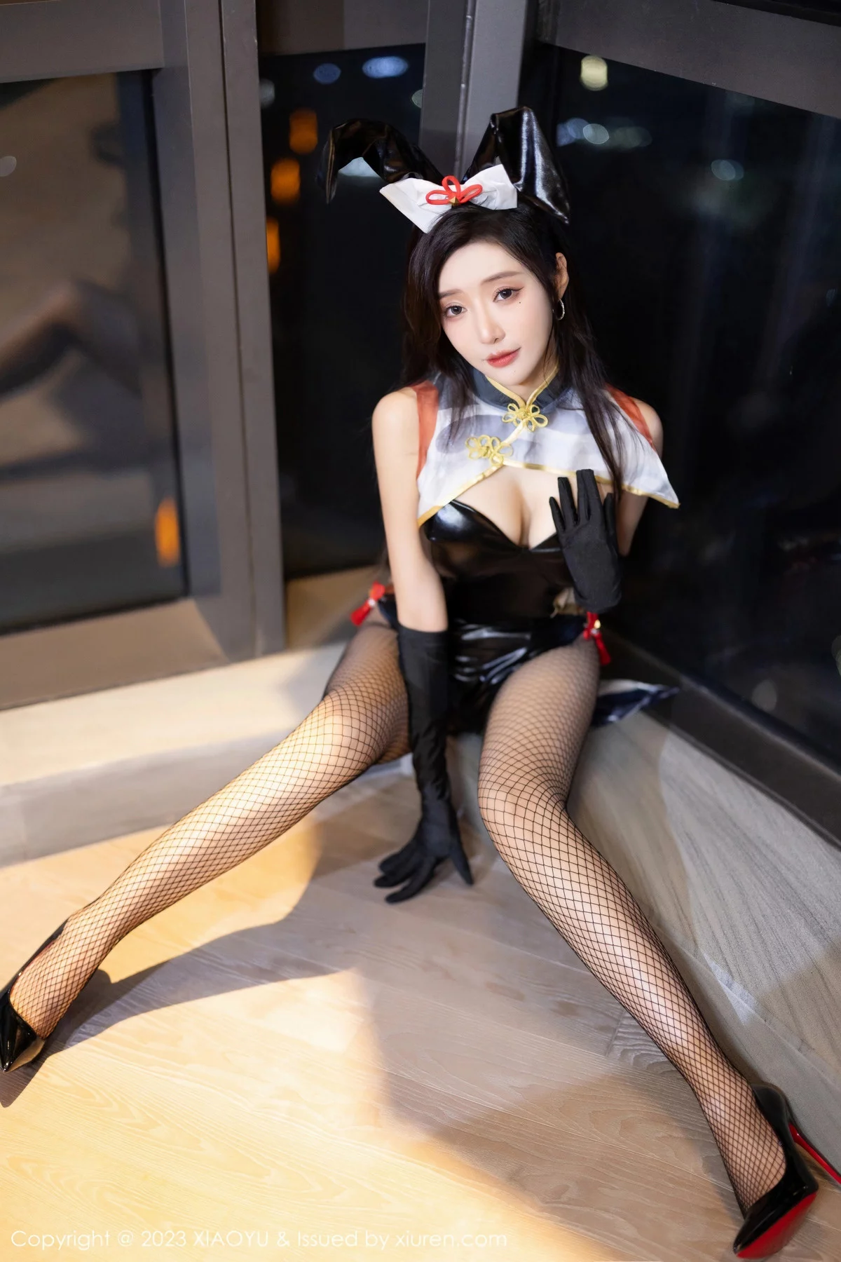 秀人集.com_[XiaoYu画语界]Vol.1169_女神王馨瑶yanni黑色连衣裙+性感兔女郎服饰秀完美身材诱惑写真87P