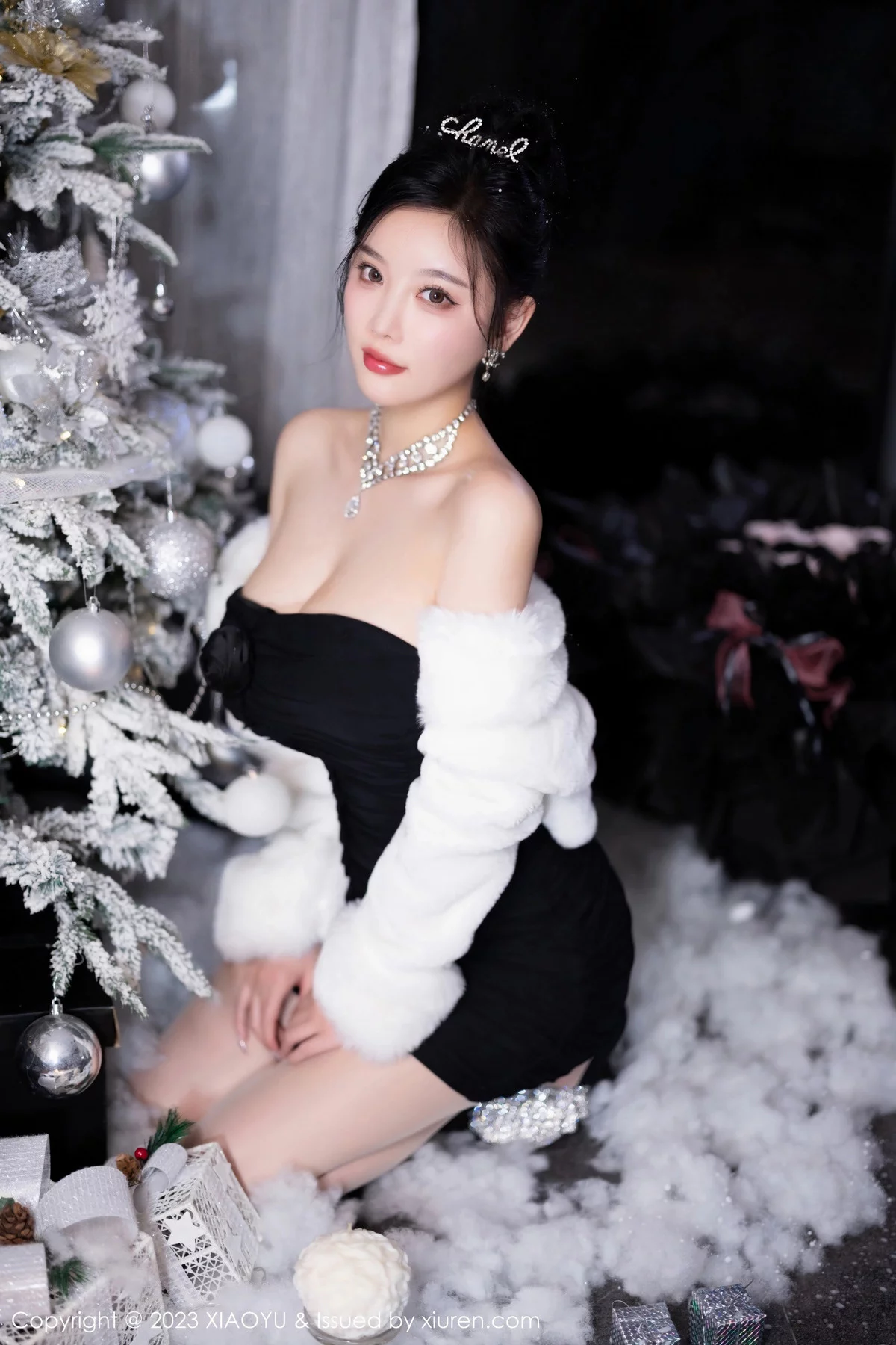 秀人集.com_[XiaoYu画语界]Vol.1170_女神杨晨晨Yome圣装主题性感情趣圣诞服饰秀惹火身材诱惑写真90P