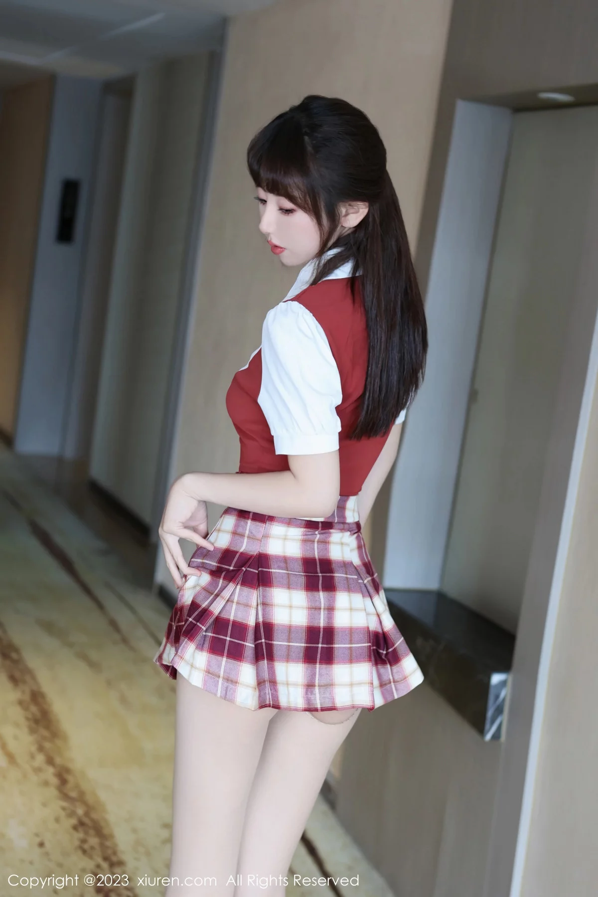 秀人集.com_[XiuRen秀人网]No.7851_模特金tiao性感学妹制服露红色轻透内衣配肉丝袜秀美腿诱惑写真77P
