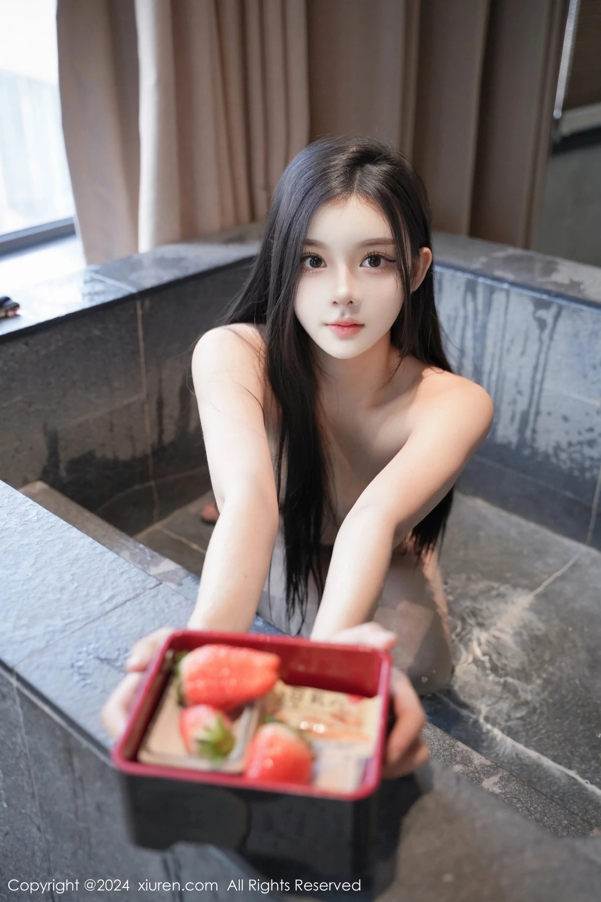 秀人集.com_[XiuRen秀人网]No.7996_新人模特伊雪儿户外性感深色花纹比基尼秀完美身材靓丽迷人写真58P