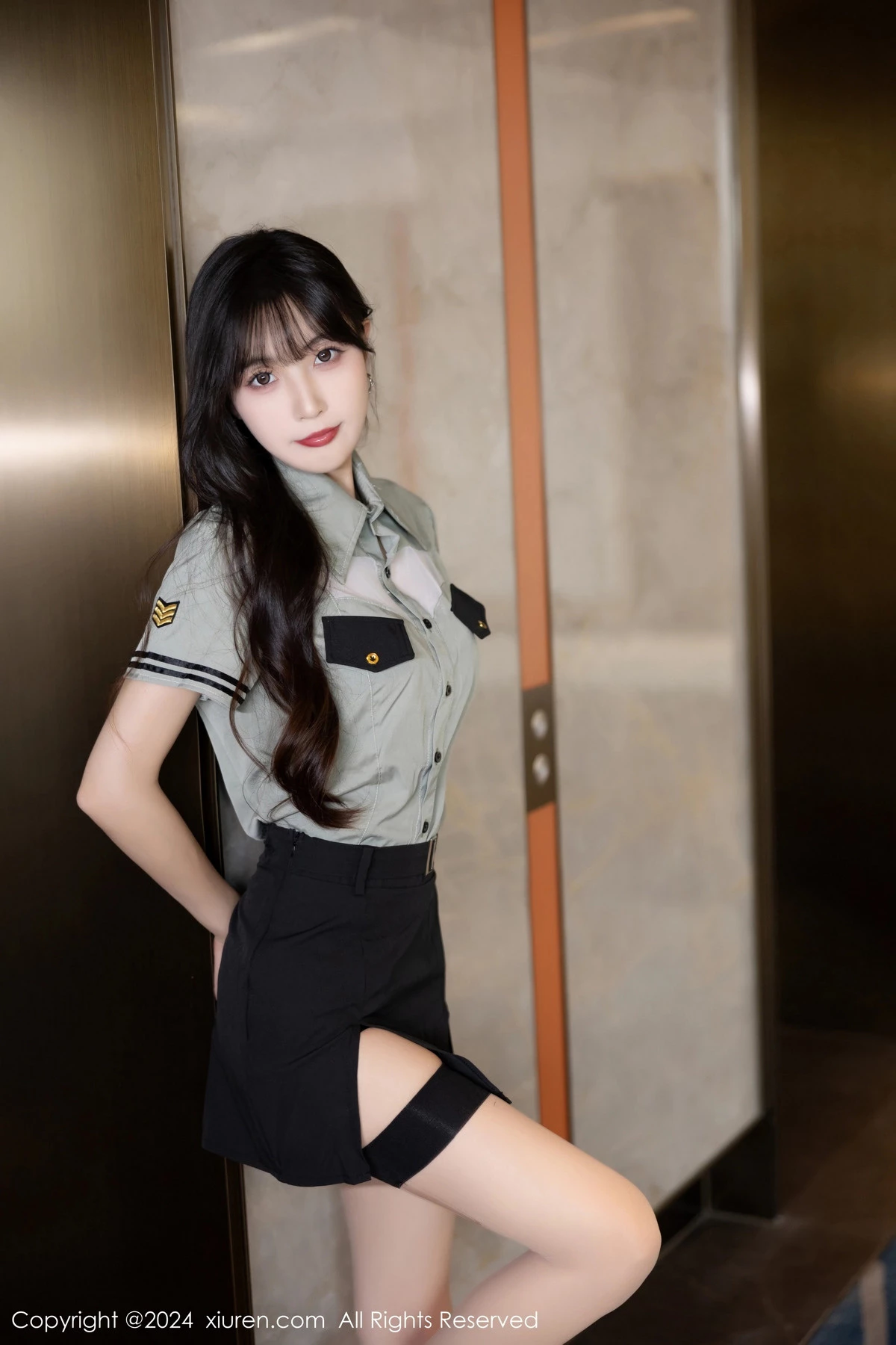 秀人集.com_[XiuRen秀人网]No.8064_模特林星阑性感制服露黑色内衣配黑丝吊袜秀曼妙身姿诱惑写真84P