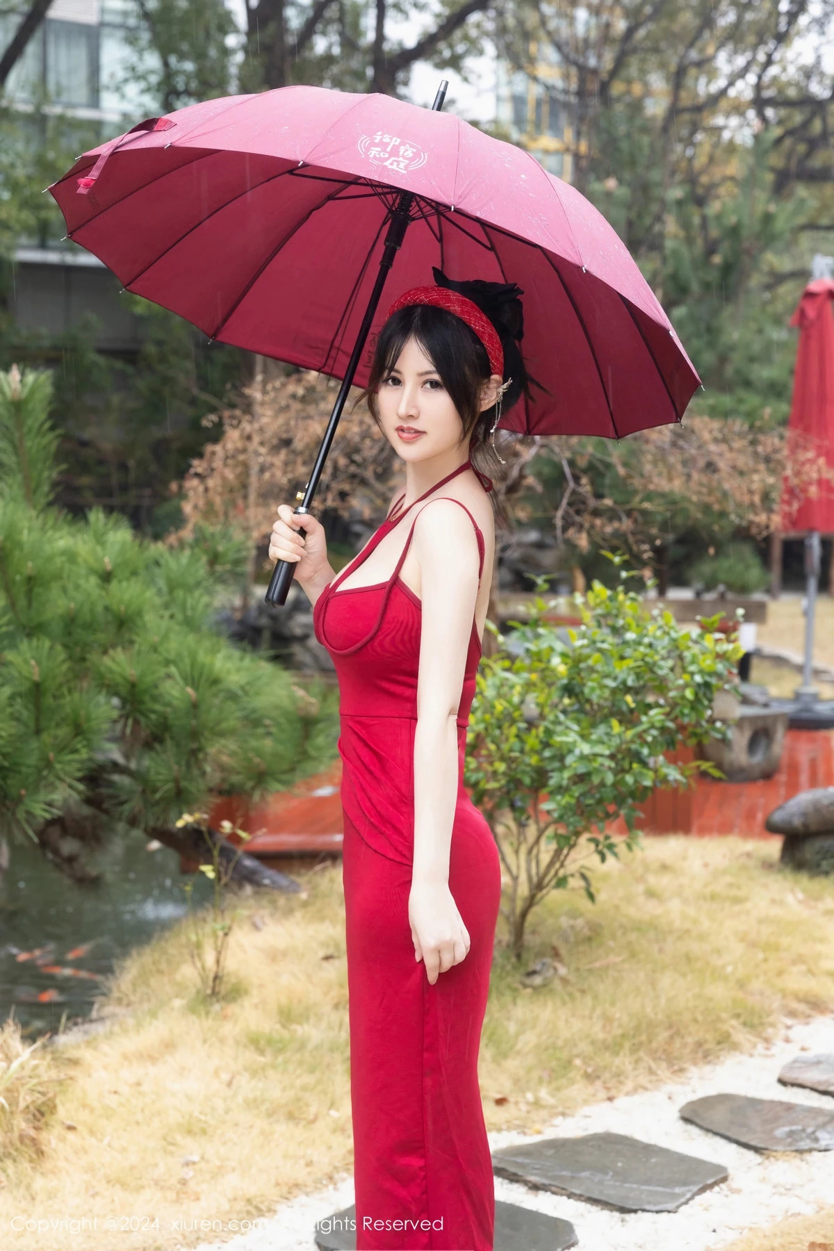 秀人集.com_[XiuRen秀人网]No.8078_模特诗诗kiki新年主题性感红色情趣短裙配黑丝吊袜迷人诱惑写真78P