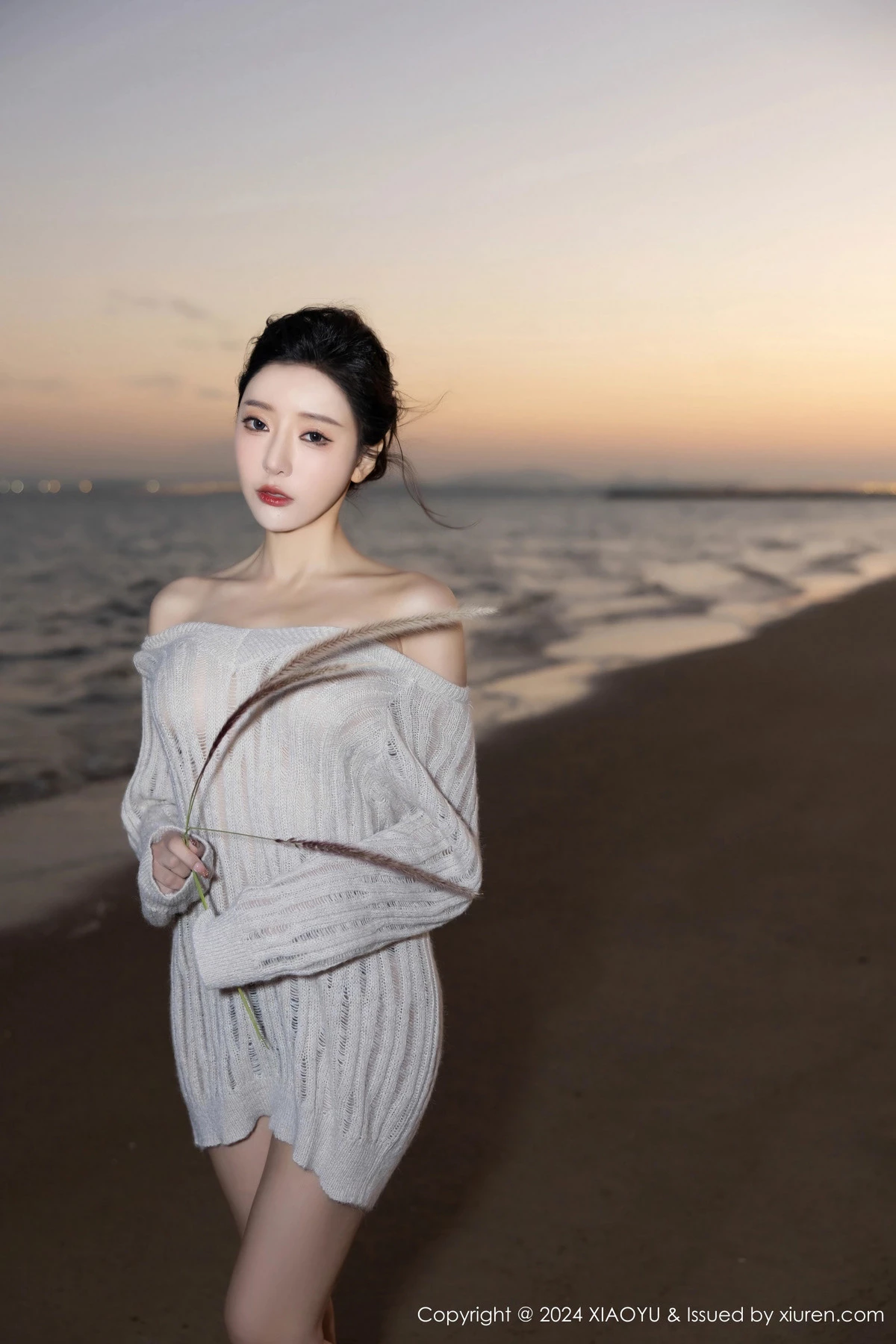 秀人集.com_[XiaoYu画语界]Vol.1200_女神王馨瑶yanni性感黑色情趣内衣配黑丝袜秀完美身材诱惑写真90P