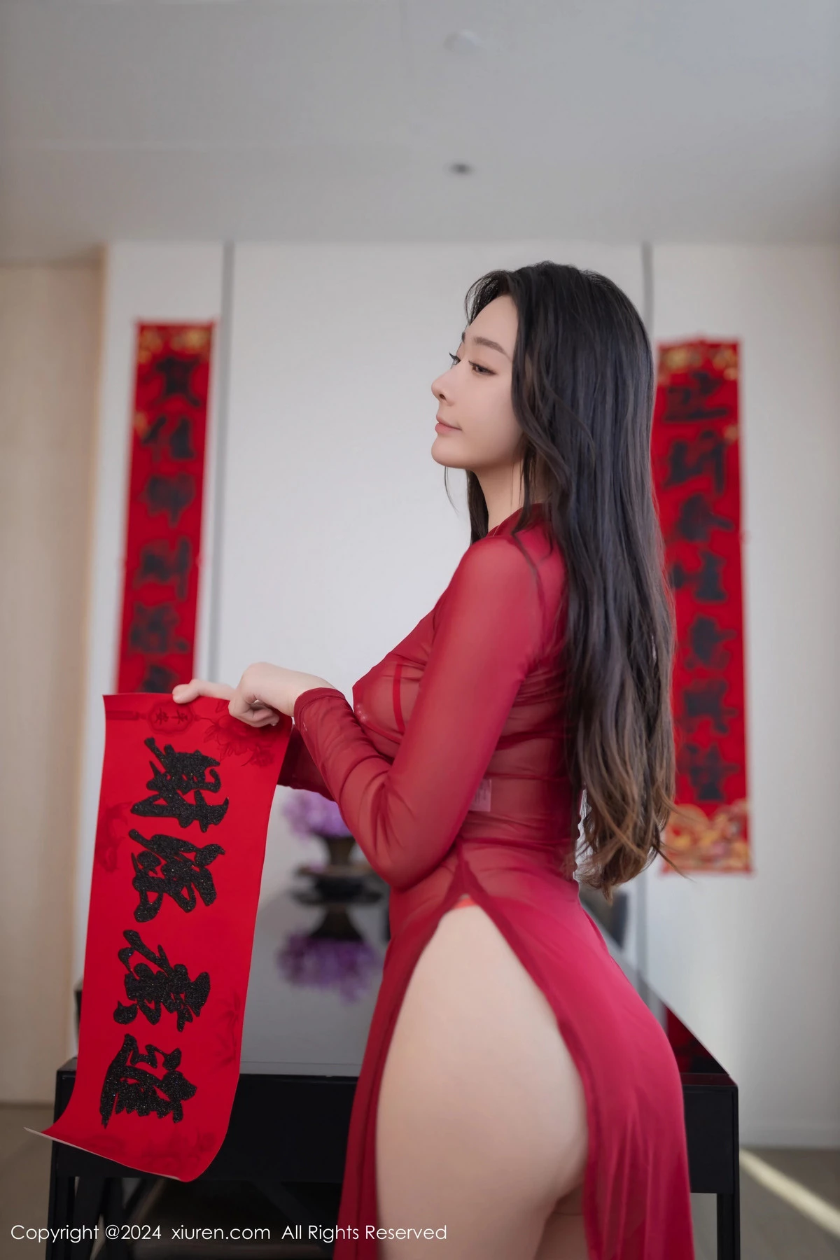 秀人集.com_[XiuRen秀人网]No.8085_模特小逗逗新年主题性感红色薄透情趣服饰秀曼妙身姿诱惑写真78P