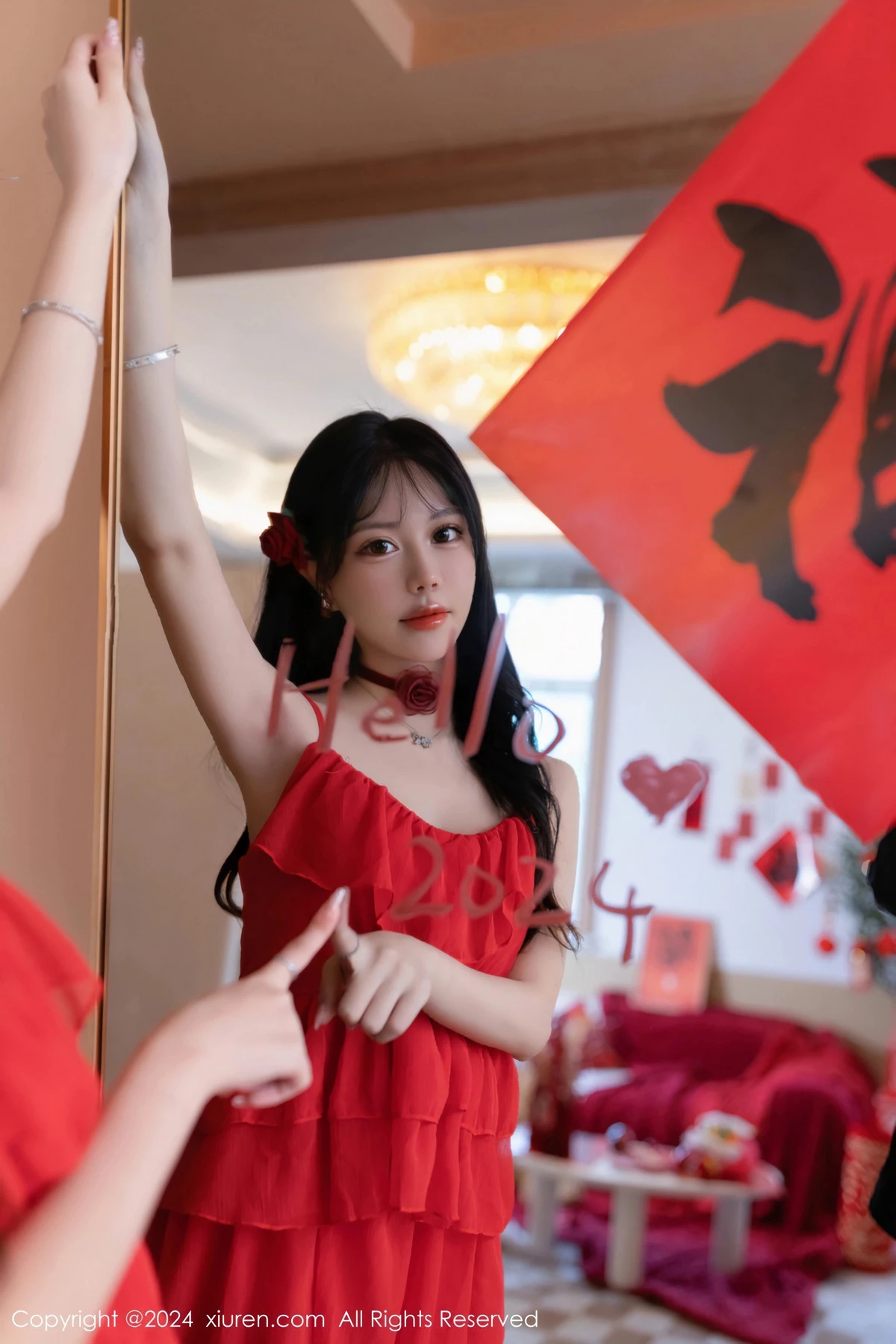 秀人集.com_[XiuRen秀人网]No.8098_模特幼幼贺新春主题性感红色吊带短裙秀完美身材迷人诱惑写真82P
