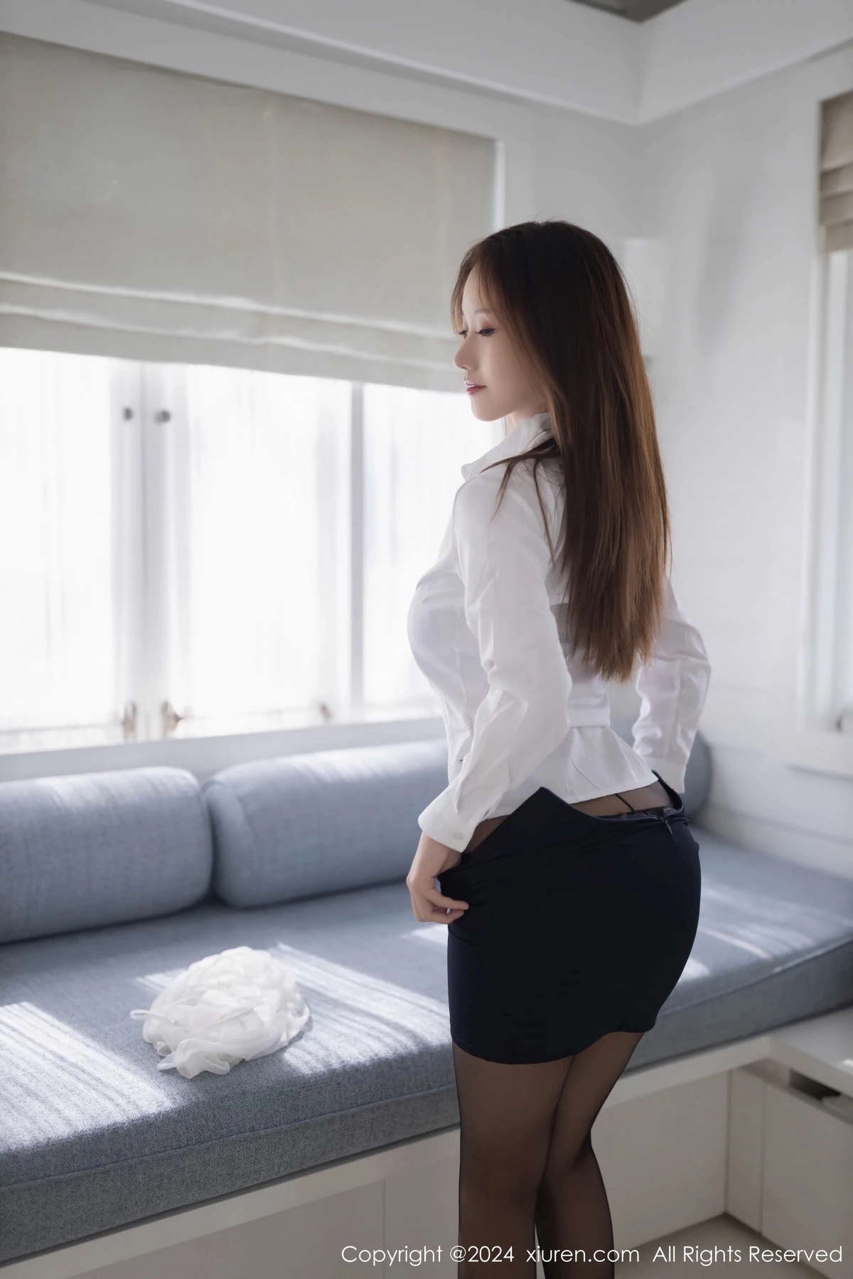 秀人集.com_[XiuRen秀人网]No.8012_模特杏子Yada性感白T配黑色短裙露黑色内衣秀曼妙身姿诱惑写真83P