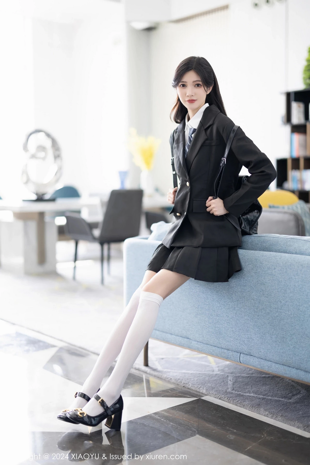 秀人集.com_[XiaoYu画语界]Vol.1204_模特程程程性感学妹制服露黑色内衣配白丝袜秀曼妙身姿诱惑写真83P