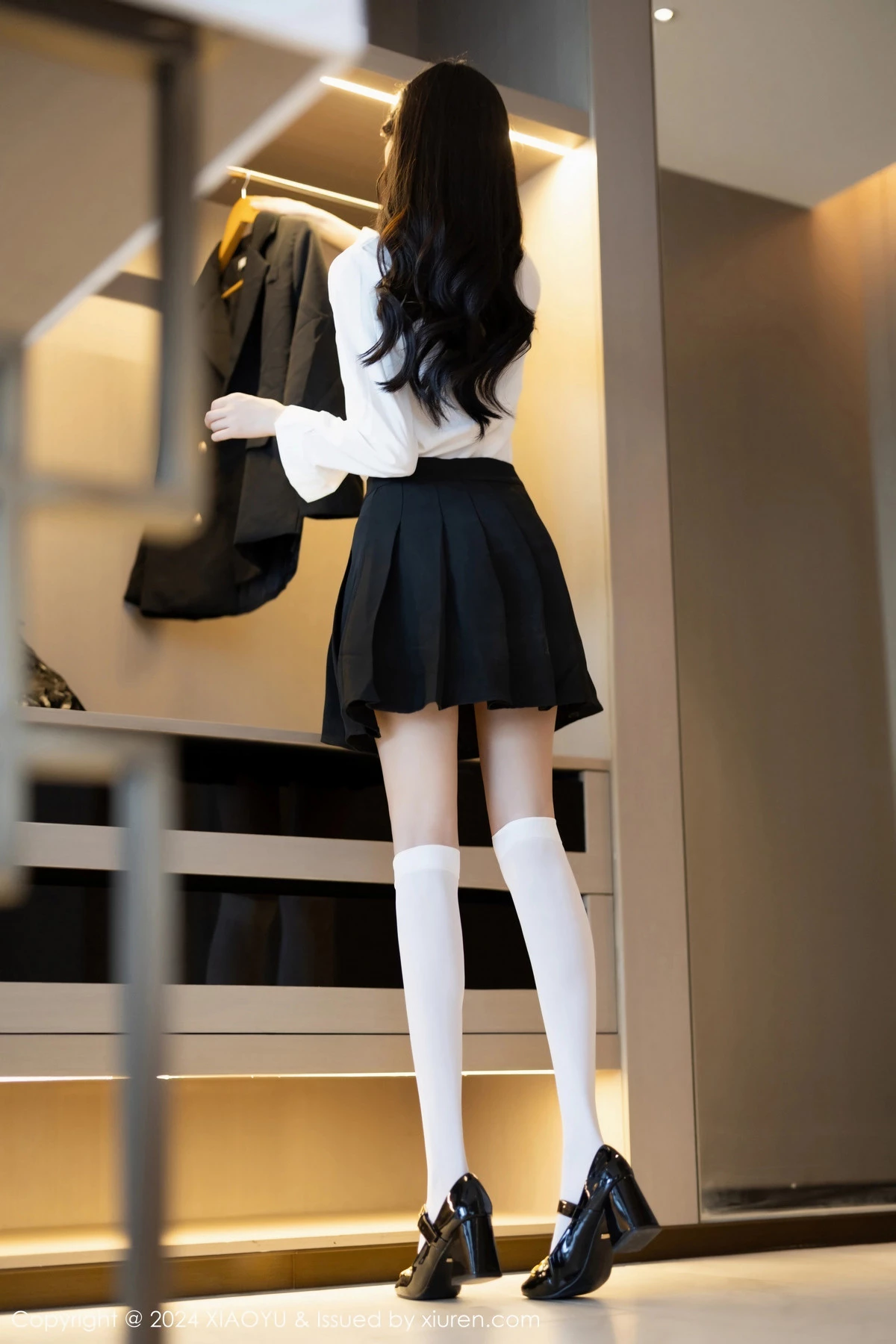 秀人集.com_[XiaoYu画语界]Vol.1204_模特程程程性感学妹制服露黑色内衣配白丝袜秀曼妙身姿诱惑写真83P