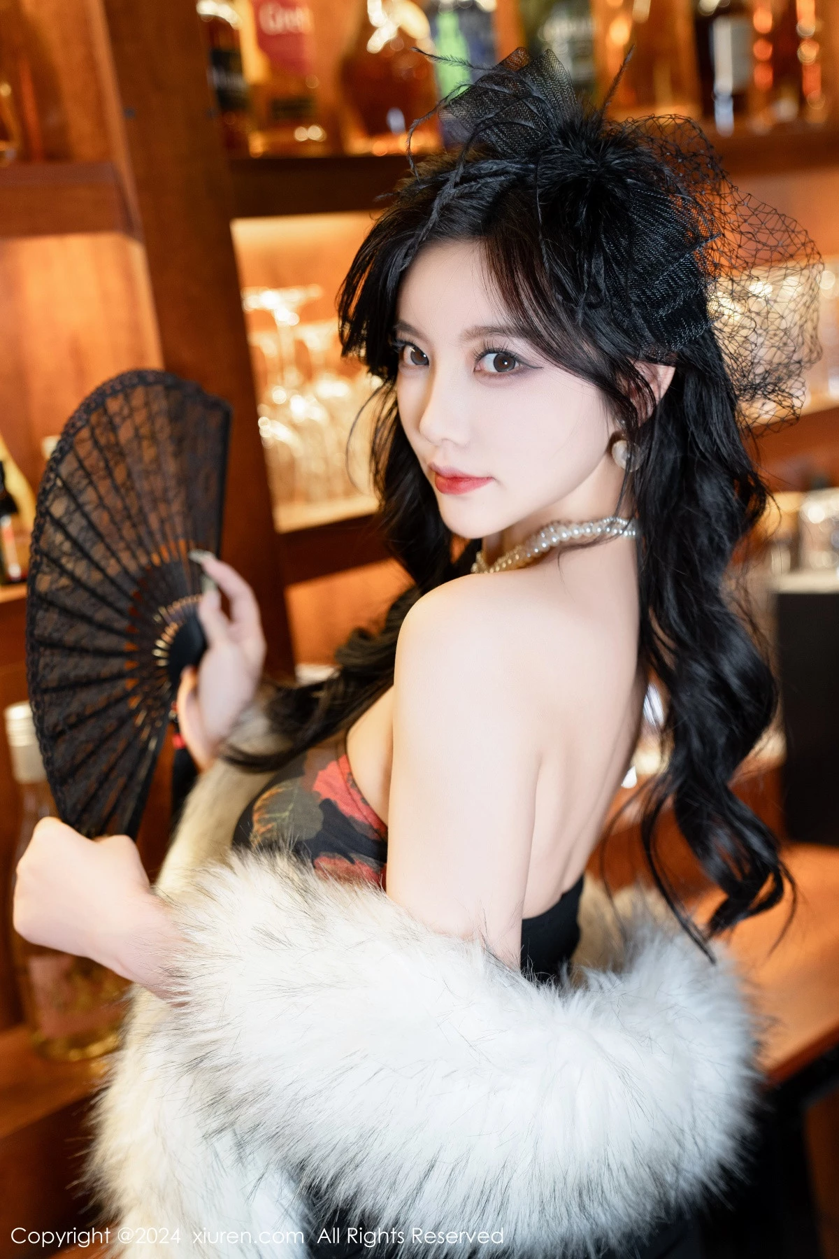 秀人集.com_[XiuRen秀人网]No.8169_女神杨晨晨Yome性感深色露肩连衣短裙配黑丝吊袜完美诱惑写真90P