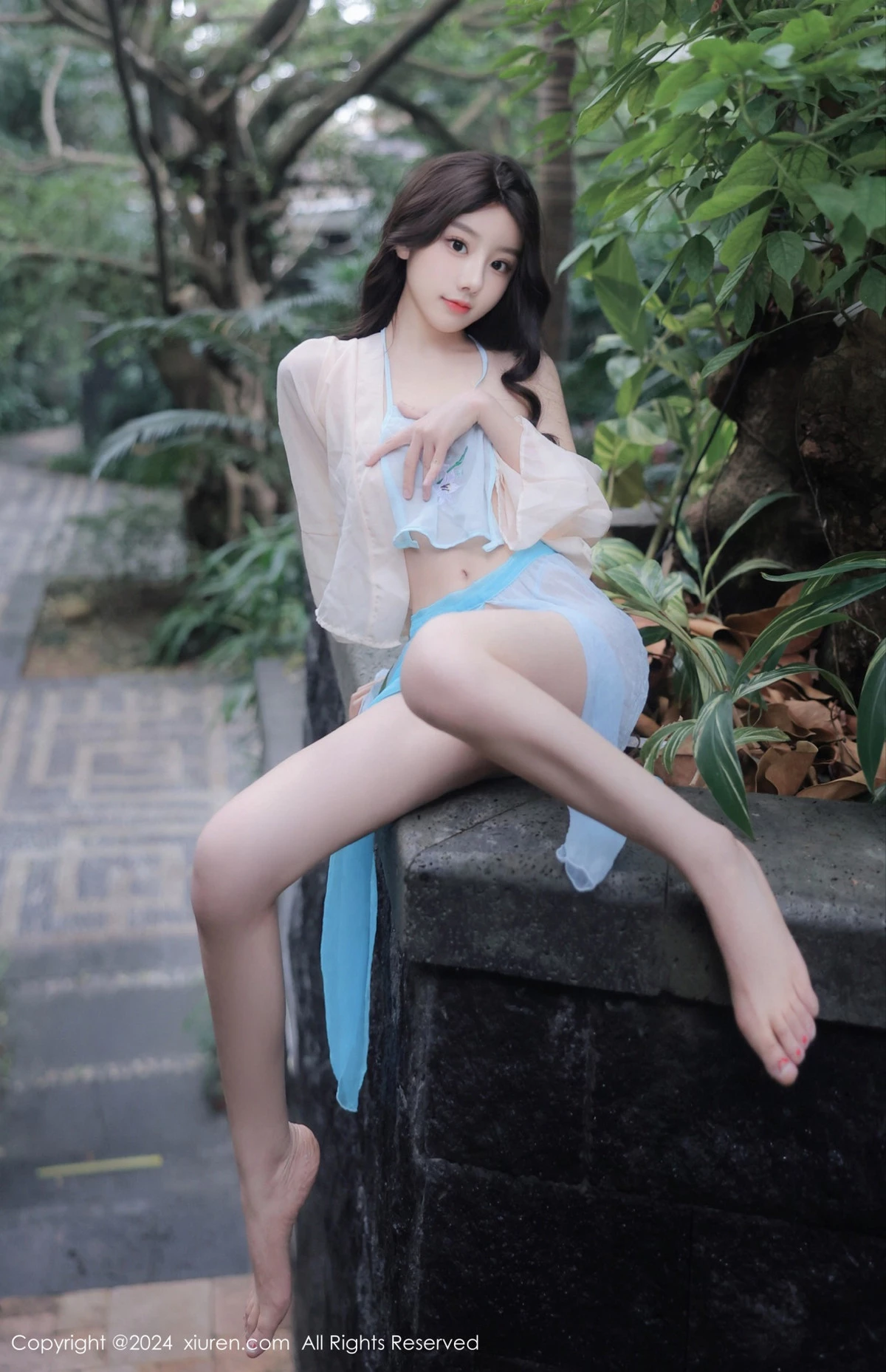 秀人集.com_[XiuRen秀人网]No.8168_模特桃妖夭户外性感浅色古装薄纱服饰秀娇美惹火身段诱惑写真79P