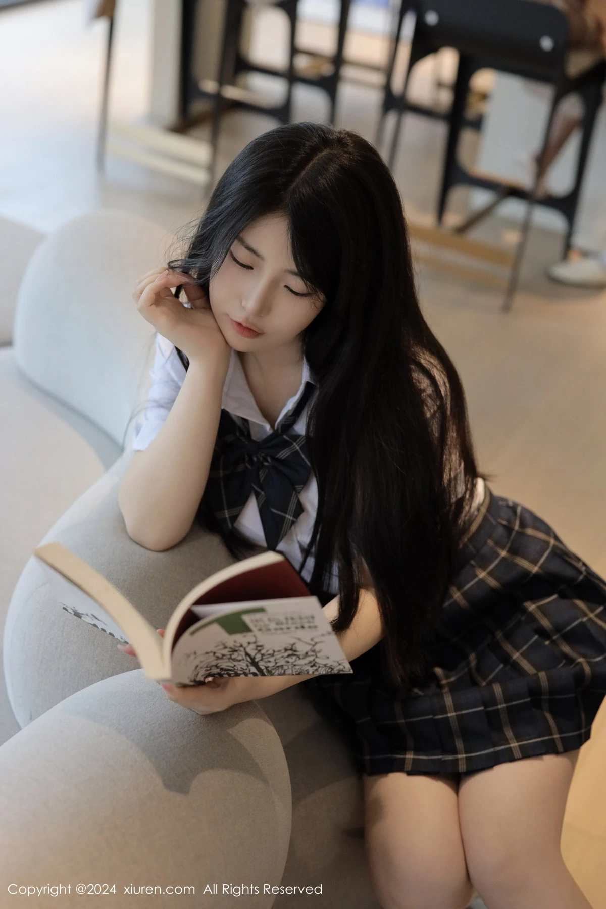 秀人集.com_[XiuRen秀人网]No.8173_模特陈小花性感白衬衫配黑色格子短裙秀曼妙身姿迷人诱惑写真83P