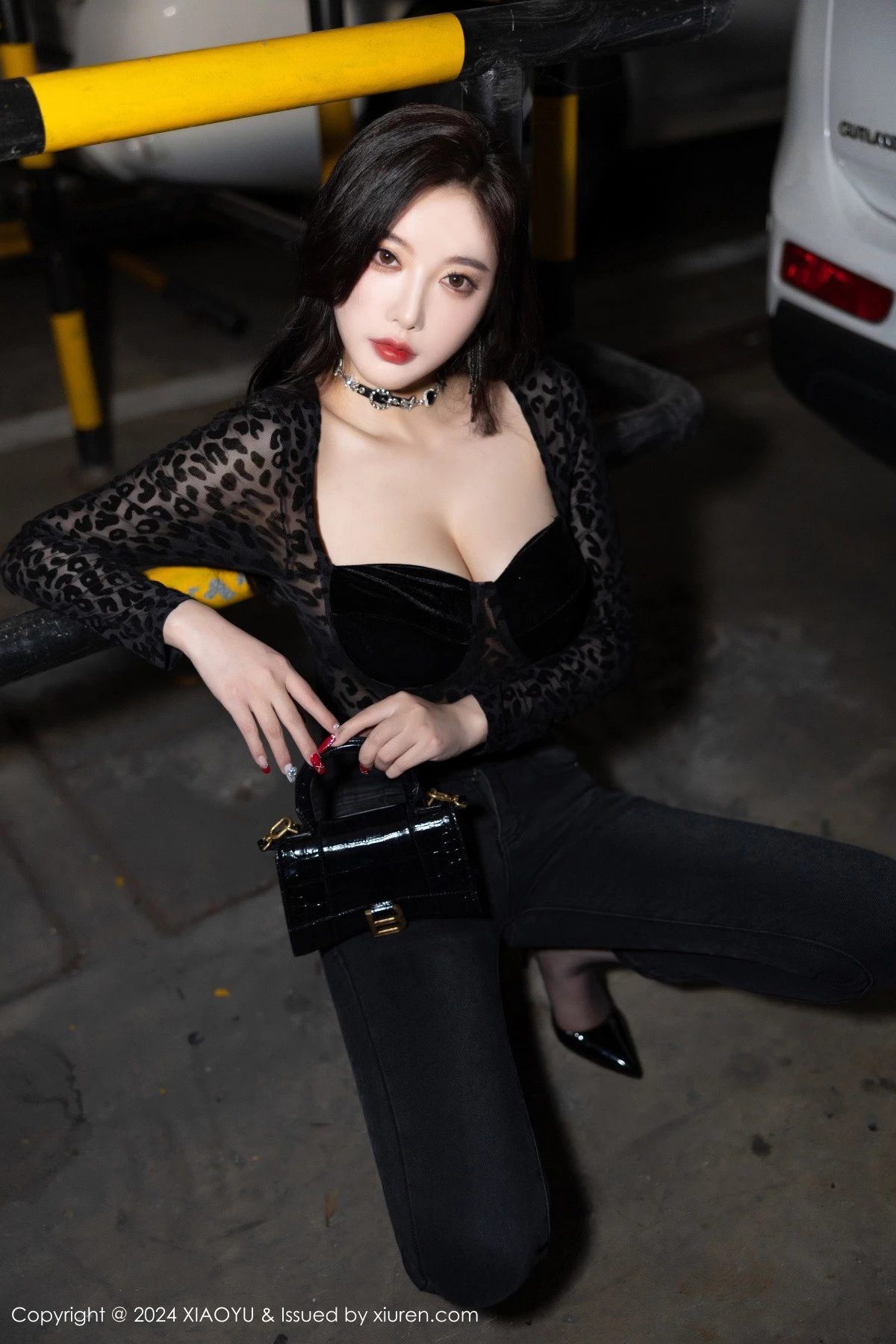秀人集.com_[XiaoYu画语界]Vol.1216_女神杨晨晨Yome黑色豹纹配牛仔裤露性感黑色内衣完美诱惑写真88P