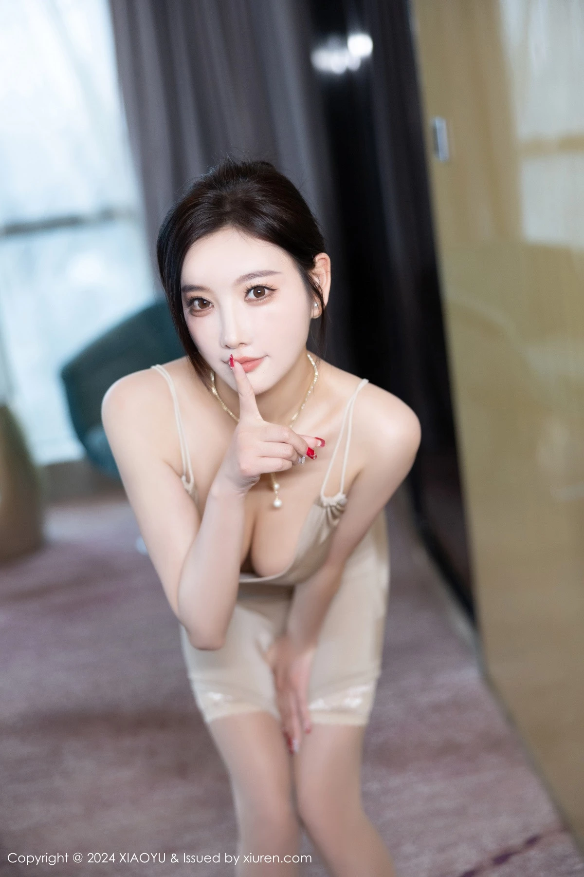 秀人集.com_[XiaoYu画语界]Vol.1220_女神杨晨晨Yome性感浅色露肩连衣短裙配超薄肉丝完美诱惑写真82P