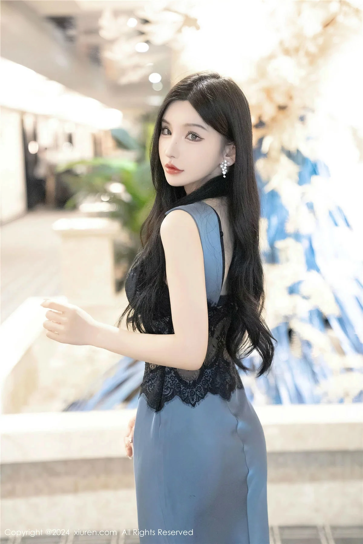 秀人集.com_[XiuRen秀人网]No.8242_女神周于希Sally性感蕾丝长裙+黑色薄纱连体衣秀完美身材诱惑写真115P