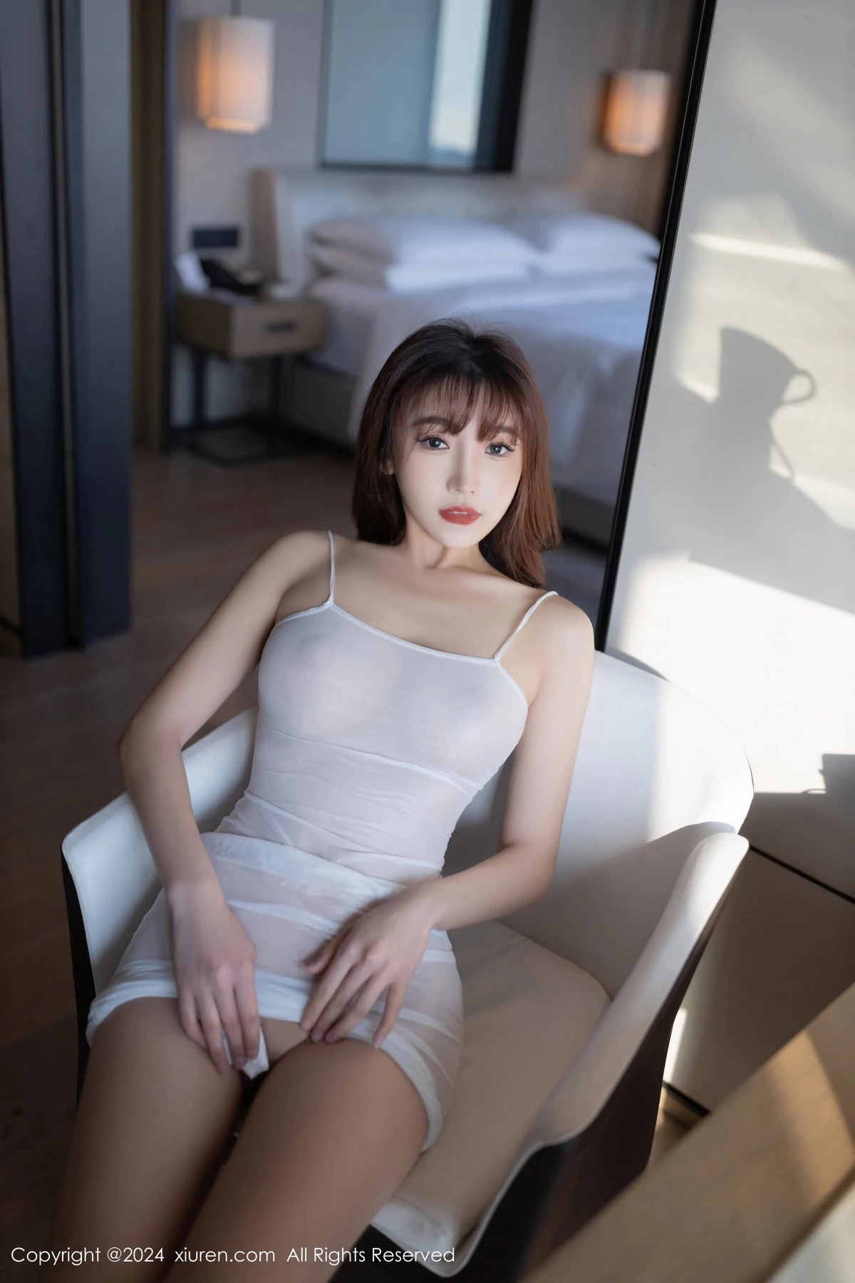 秀人集.com_[XiuRen秀人网]No.8131_模特陆萱萱性感白色轻透吊带长裙真空秀惹火身材极致诱惑写真80P
