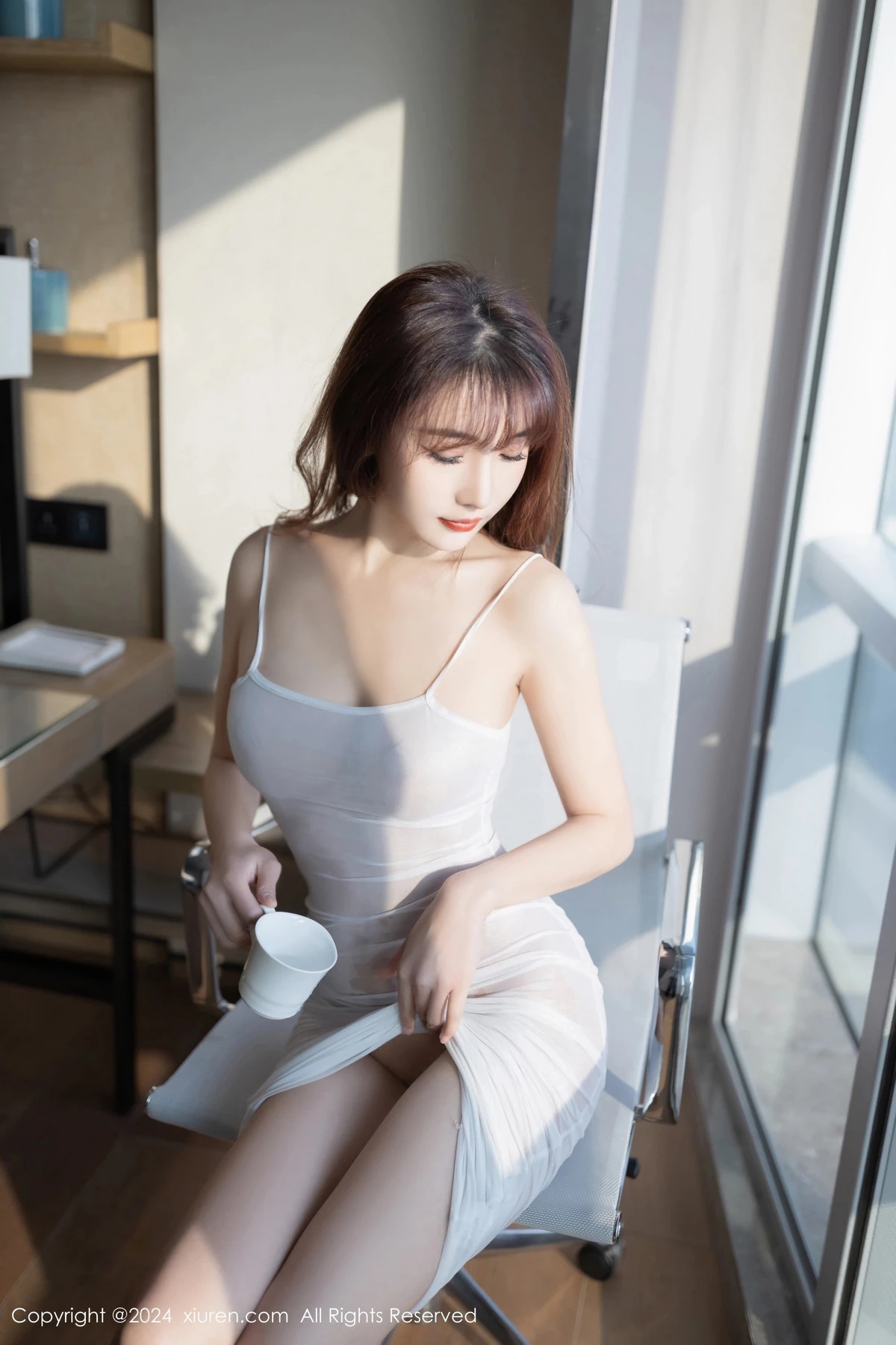 秀人集.com_[XiuRen秀人网]No.8131_模特陆萱萱性感白色轻透吊带长裙真空秀惹火身材极致诱惑写真80P