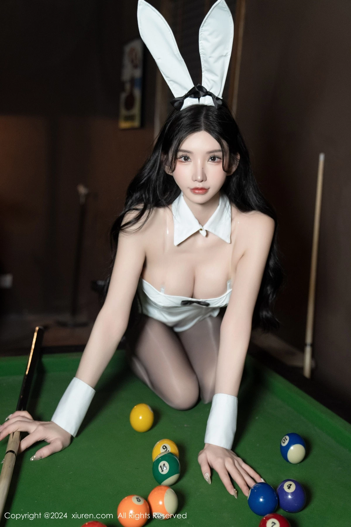 秀人集.com_[XiuRen秀人网]No.8318_女神周于希Sally白色皮质高叉连体衣配开档黑丝秀美腿诱惑写真107P