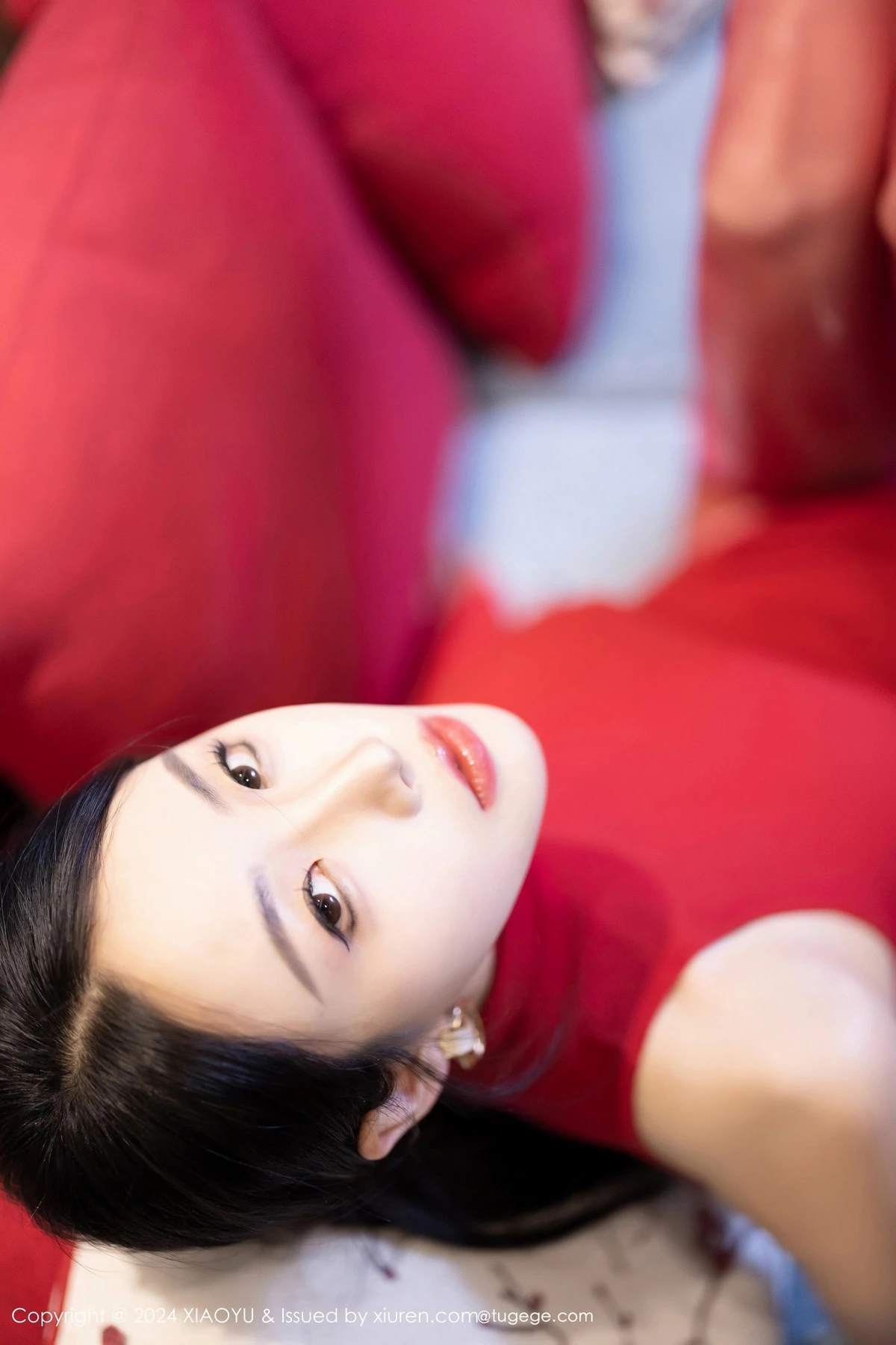 秀人集.com_[XiaoYu画语界]Vol.1229_模特苏苏阿性感红色连衣短裙配闪亮红丝吊袜秀曼妙身姿迷人写真85P