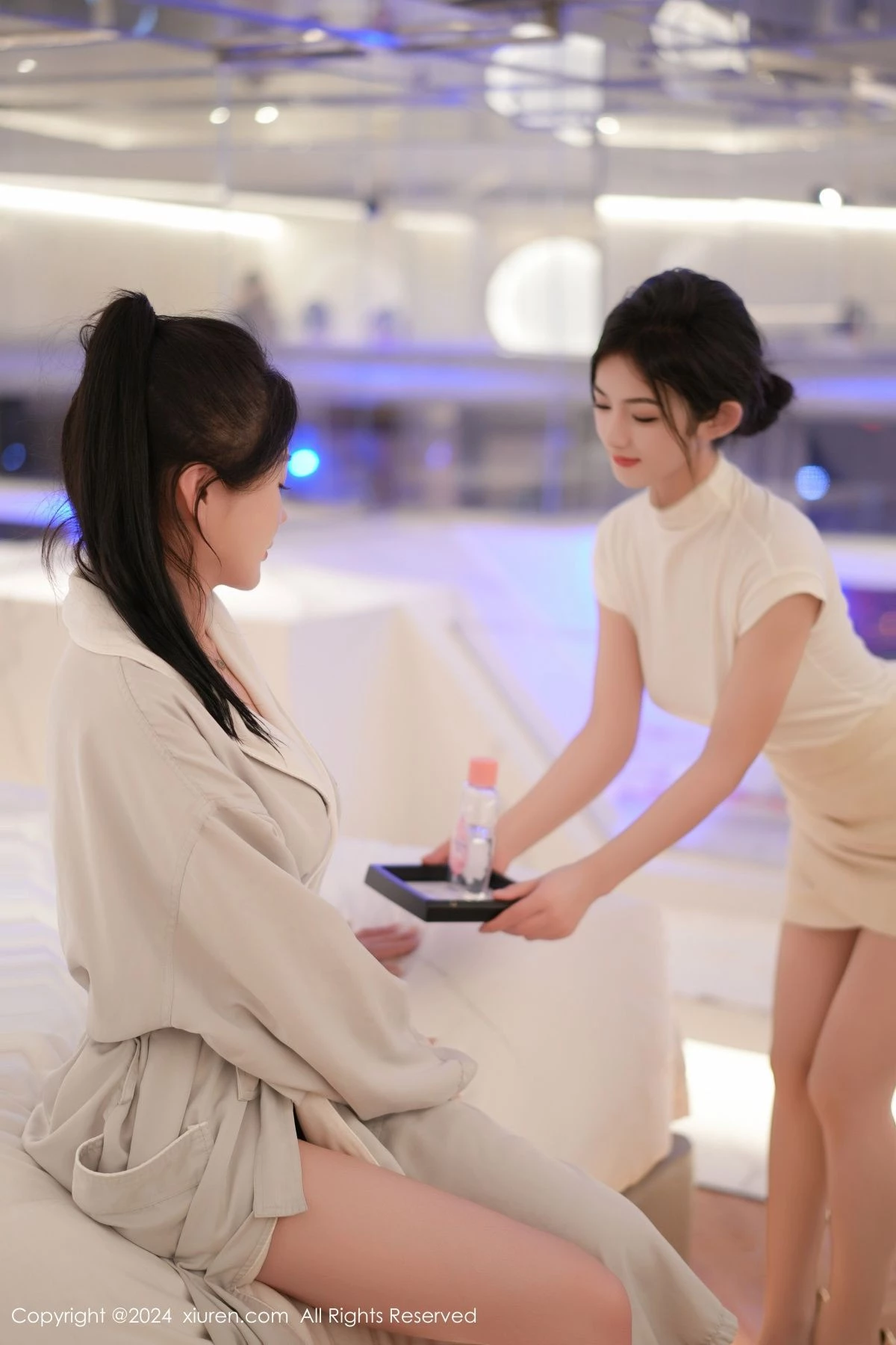 秀人集.com_[XiuRen秀人网]No.8350_模特合集女神林幼一＆谭小灵剧情演绎性感白色浴袍迷人诱惑写真113P