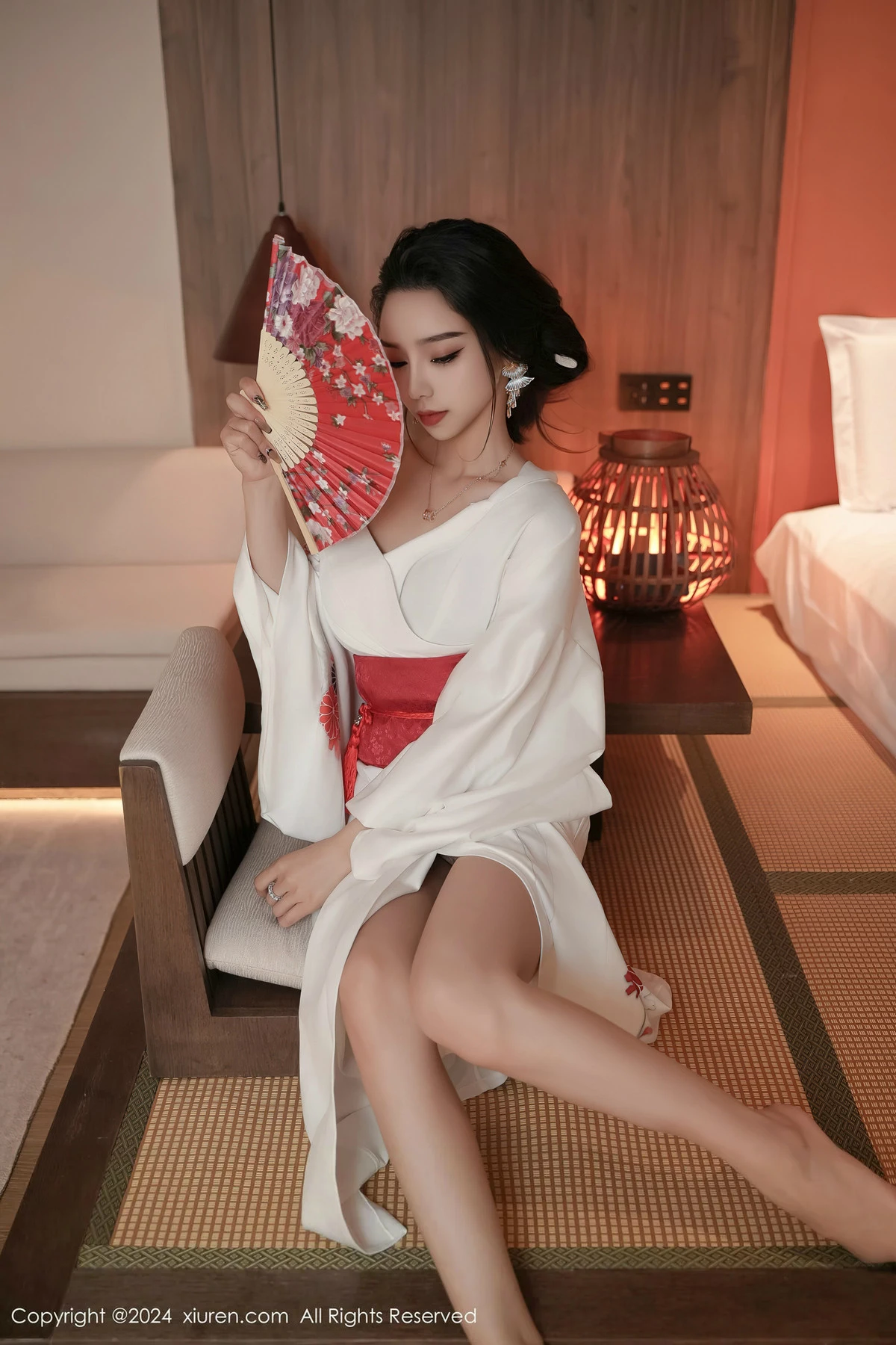 秀人集.com_[XiuRen秀人网]No.8367_模特苏曼兮宾馆场景性感白色日系和服半撩秀翘臀美腿诱惑写真85P