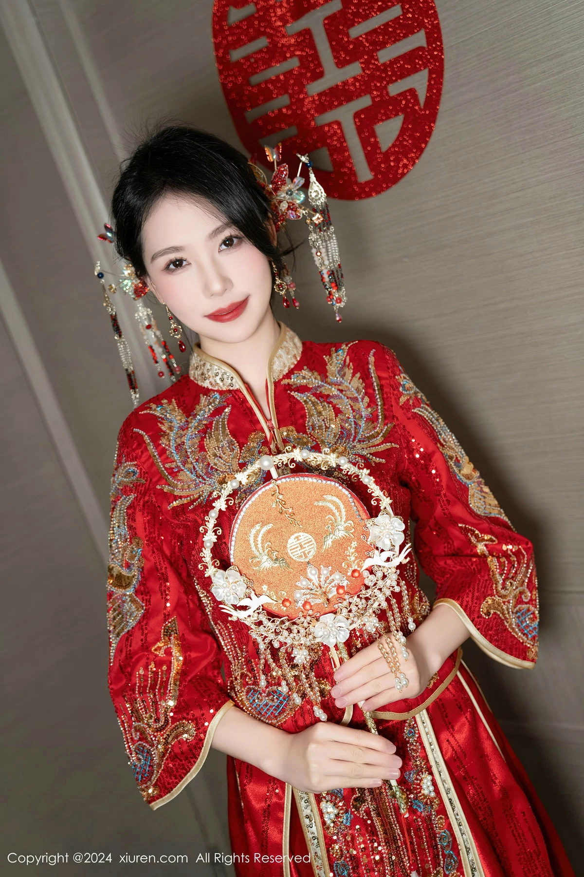 秀人集.com_[XiuRen秀人网]No.8376_模特利世性感红色新娘妆露红色内衣配超薄闪亮肉丝完美诱惑写真95P