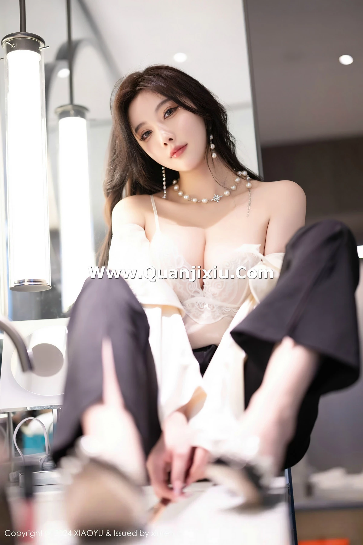 秀人集.com_[XiaoYu画语界]Vol.1233_女神杨晨晨Yome性感白色蕾丝内衣+黑色情趣内衣完美诱惑写真80P