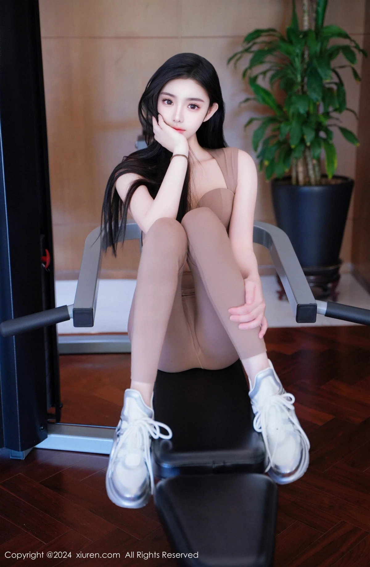 秀人集.com_[XiuRen秀人网]No.8382_模特龙雪儿性感棕红色瑜伽服饰紧身秀完美身材惹火诱惑写真76P