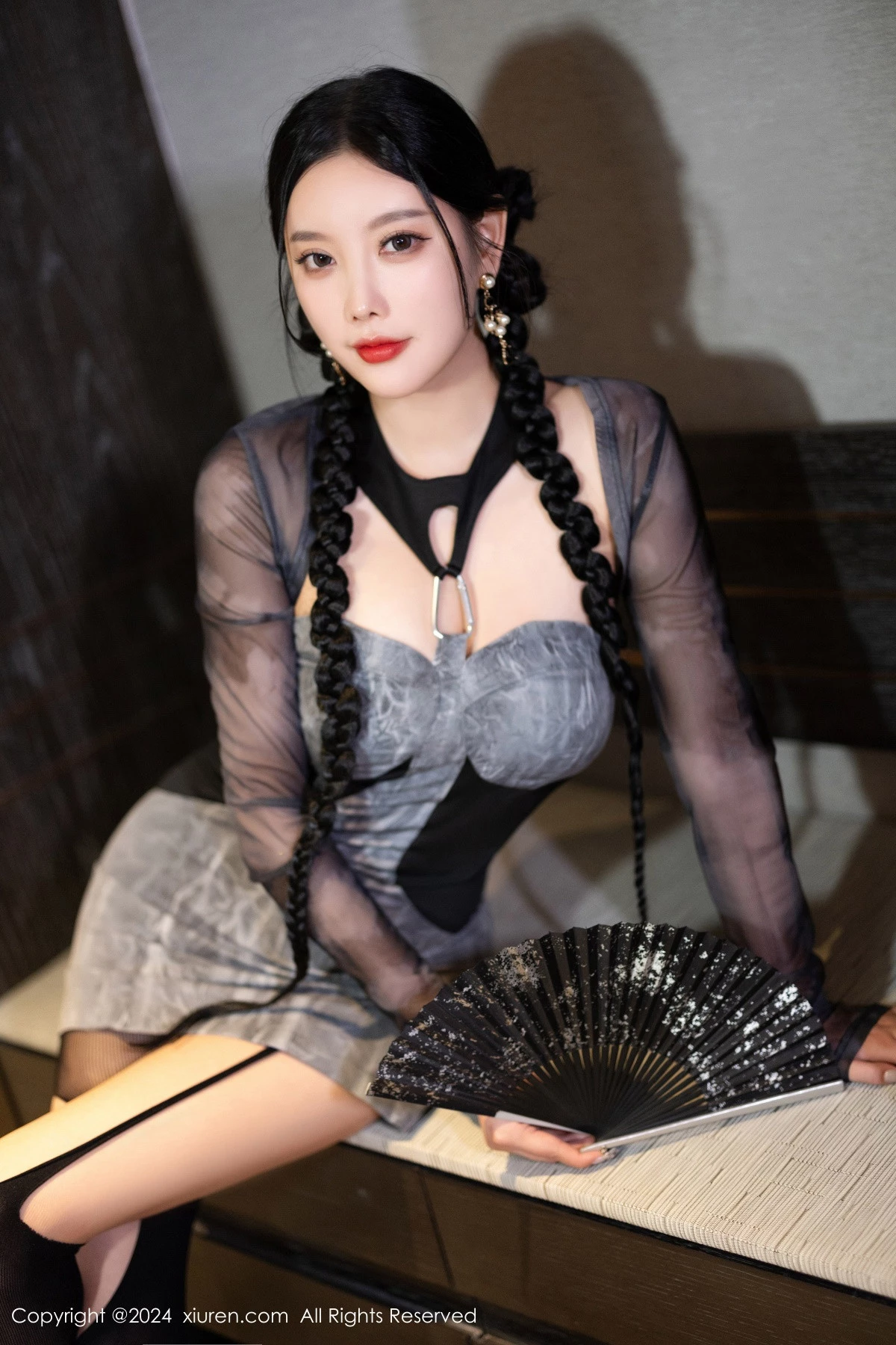 秀人集.com_[XiuRen秀人网]No.8403_女神杨晨晨Yome性感黑色轻透上衣配黑丝袜秀丰腴身材诱惑写真80P